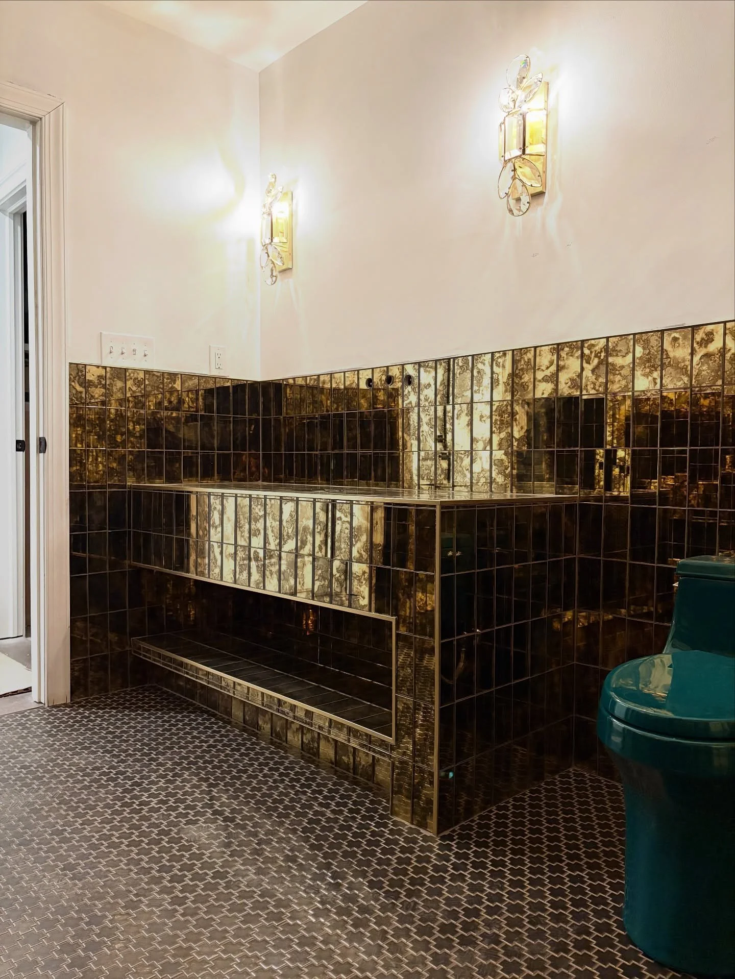 If there&rsquo;s ever a time for a little glitz &amp; glam its ALWAYS ✨

A portion of the design work in this space was completed during my time employed by Wildman Chalmers.
