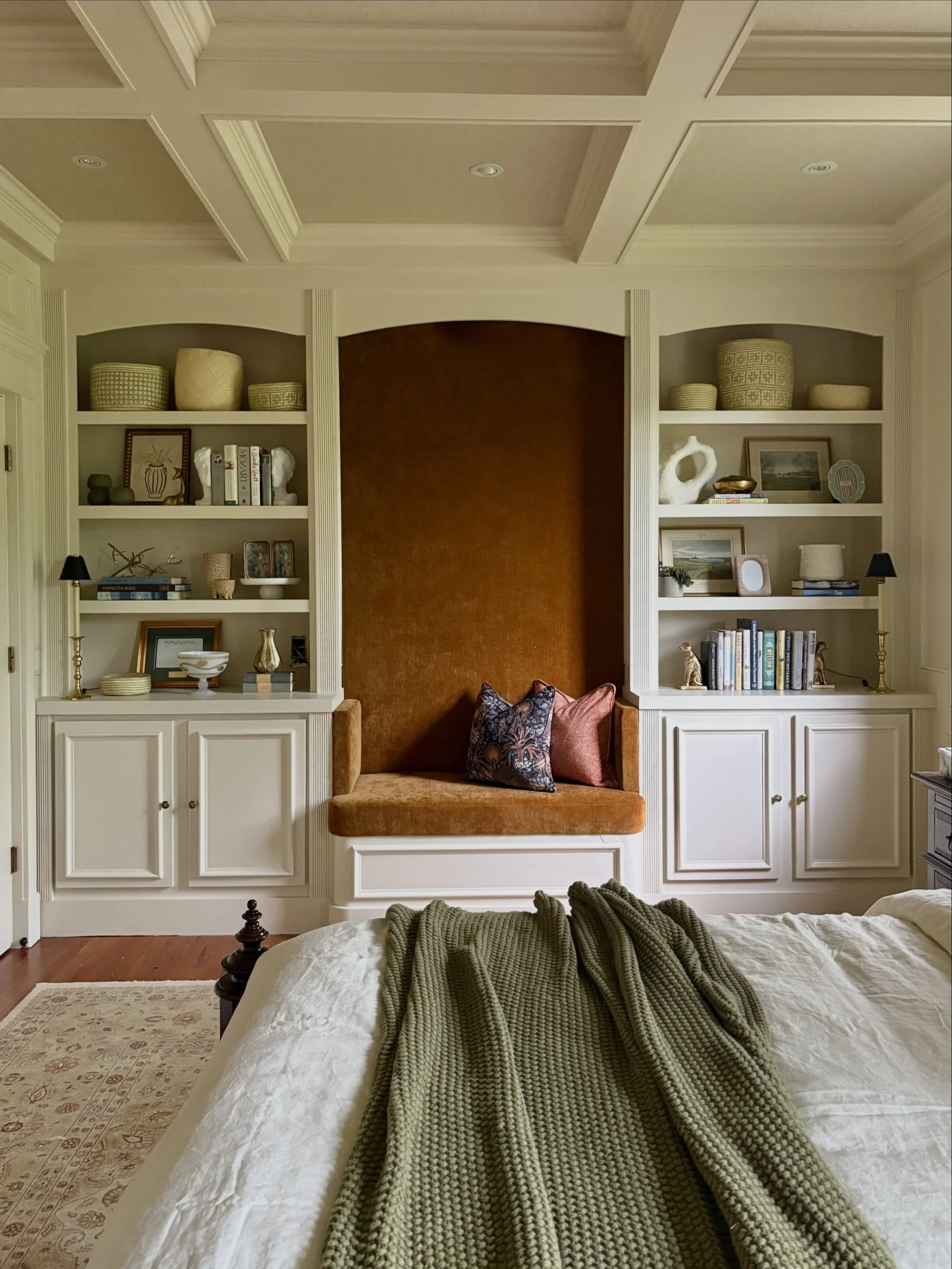 A pretty satisfying before &amp; after for your viewing pleasure. 

These existing built-ins were begging for a little something special and this rounded bench and full height upholstery was just the thing. Like it was always meant to be ✨

Design wo