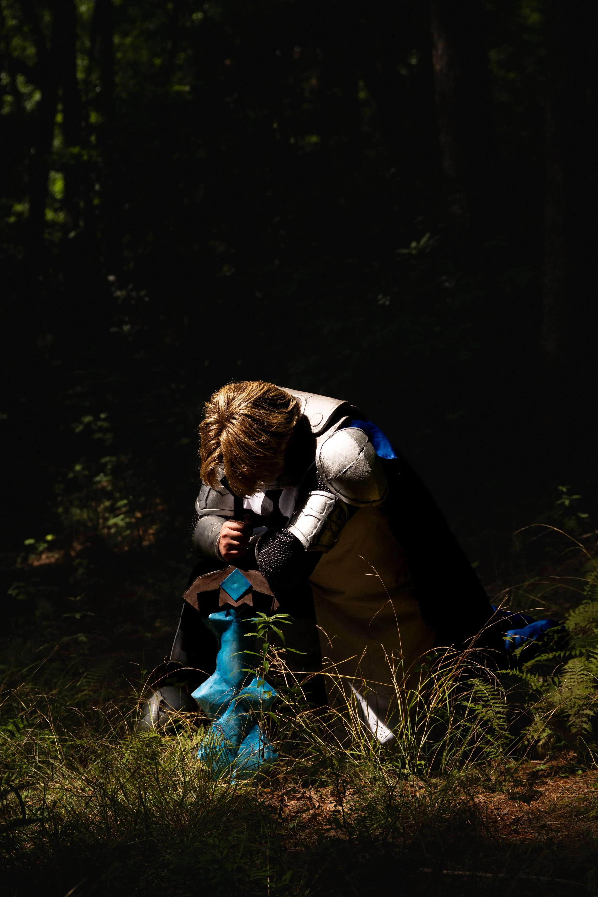 GarAph Kneeling.jpg