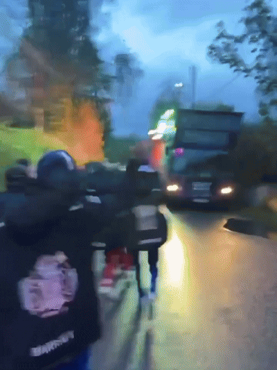 70AF1CC3-3321-45D9-ADAC-06BBA53DD783.gif