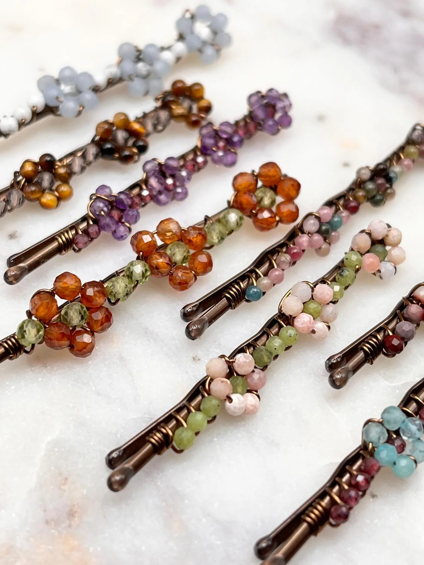 ✨ I&rsquo;ll be at @the.mango.market 🎄Very Merry Mango Market 🎅🏻 all weekend!!! At the Ag-Rec Centre in Abbotsford, 32470 Haida Dr. There will be over 100 vendors, food trucks and much more! Tickets are available online or at the door! ✨✨✨

🌼 I&r