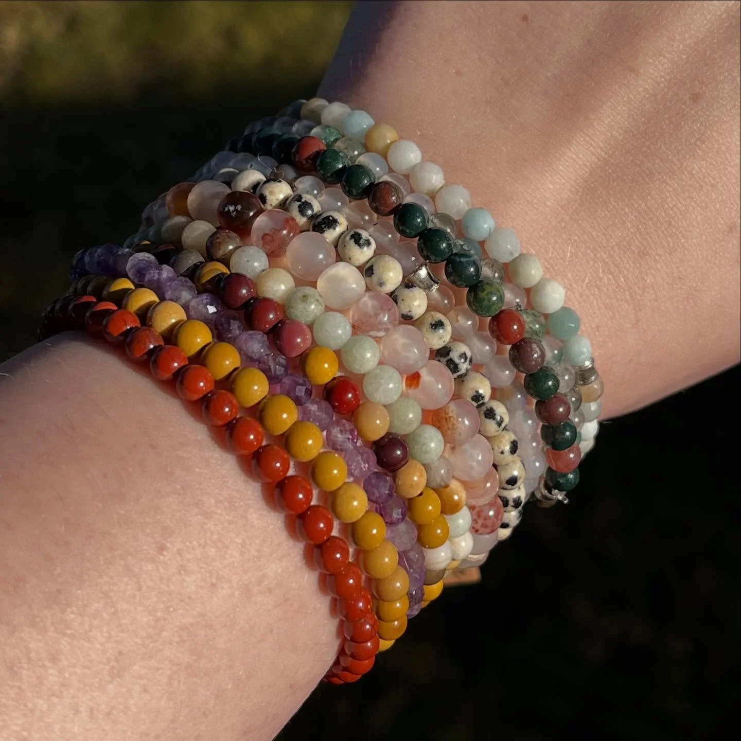 🎉 Happy New Year&rsquo;s Eve! 🎉 A lot of bracelets have just been added to the Etsy shop (with more to come)!! ✨✨✨✨

#crystalbracelets #wildernesscrystals