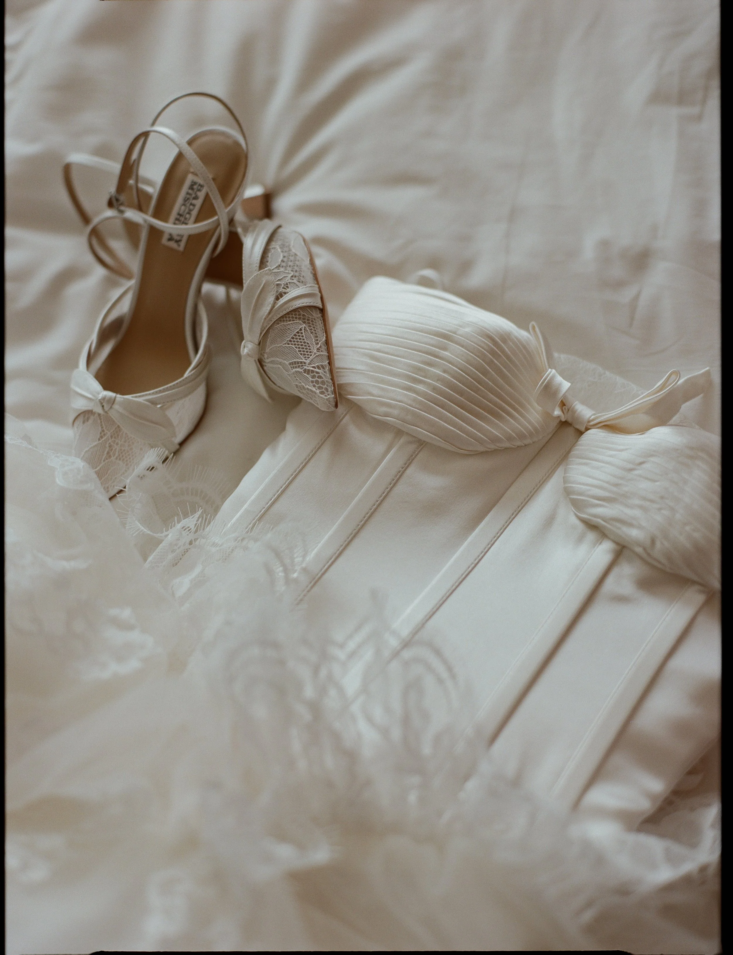 Vignettes from Tammy and Oliver&rsquo;s @sundanceguestranch wedding. A dream filled day. x