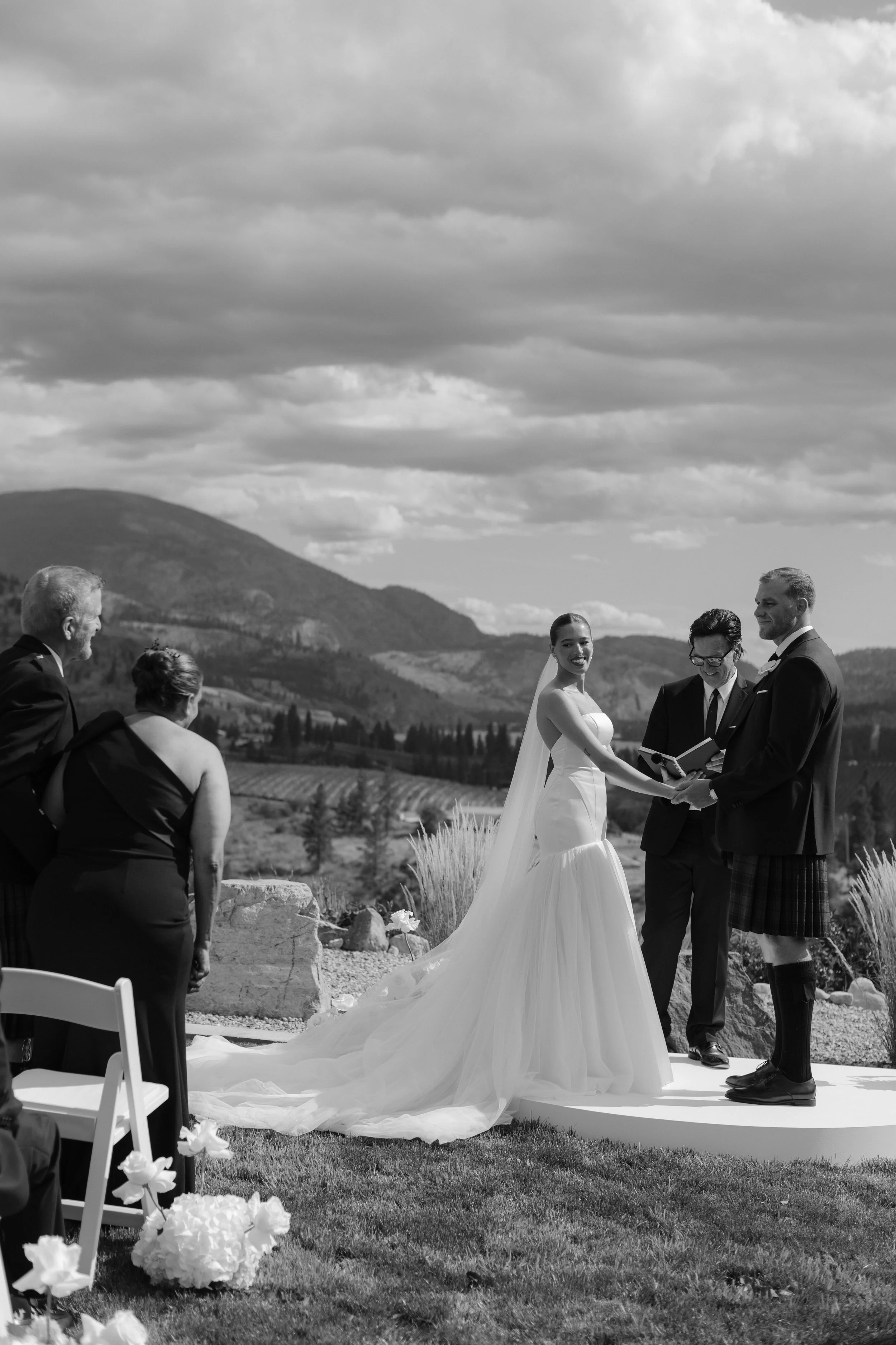 sarah&connor_liquiditywinery_wedding_jenzelvelo199.jpg
