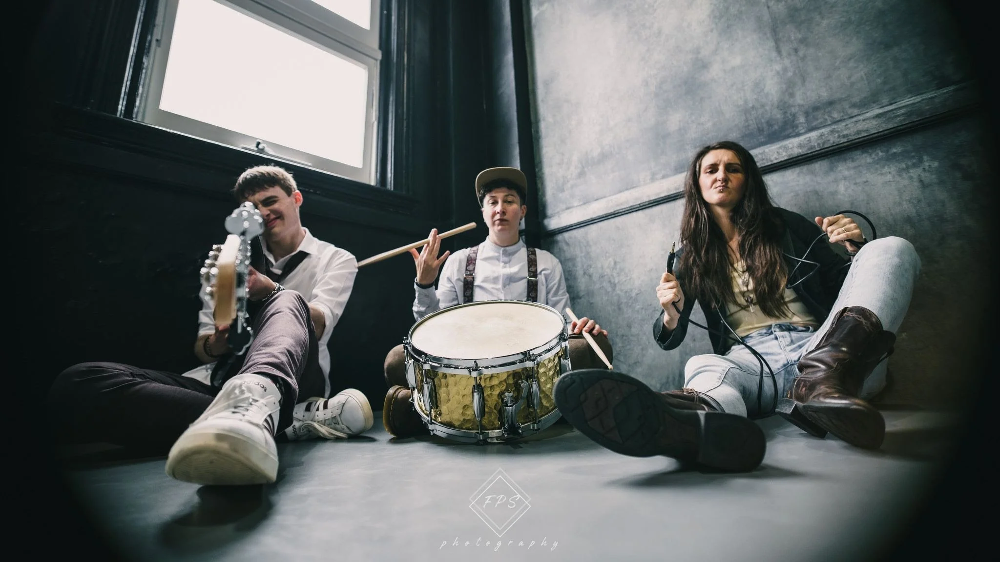 last call out for artists