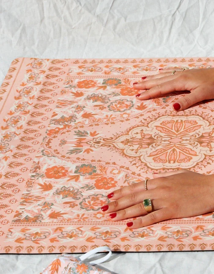 4-mm-salty-peach-yoga-mat-strap-yoga-mat-yogi-peace-club-733202.webp