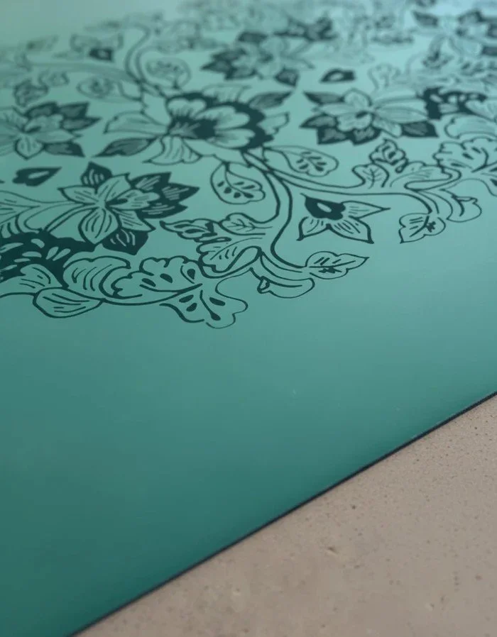 deluxe-yoga-mat-block-pack-lotus-forest-5-mm-yoga-mat-pack-yogi-peace-club-9920330_f8227507-367b-4d95-9d9b-beb001754dde.jpg