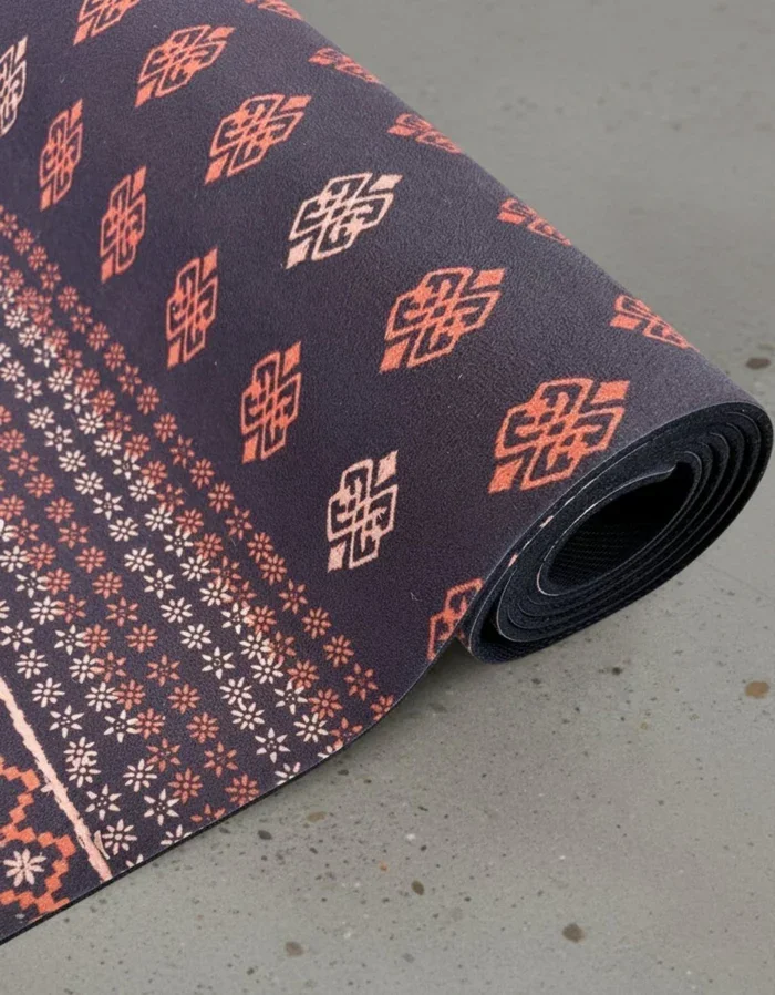 yoga-mat-block-pack-nomad-4-mm-yoga-mat-pack-yogi-peace-club-4826861.webp