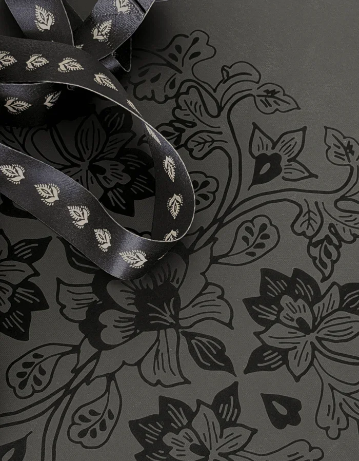 deluxe-lotus-black-mat-5-mm-deluxe-yoga-mat-yogi-peace-club-4746904.webp