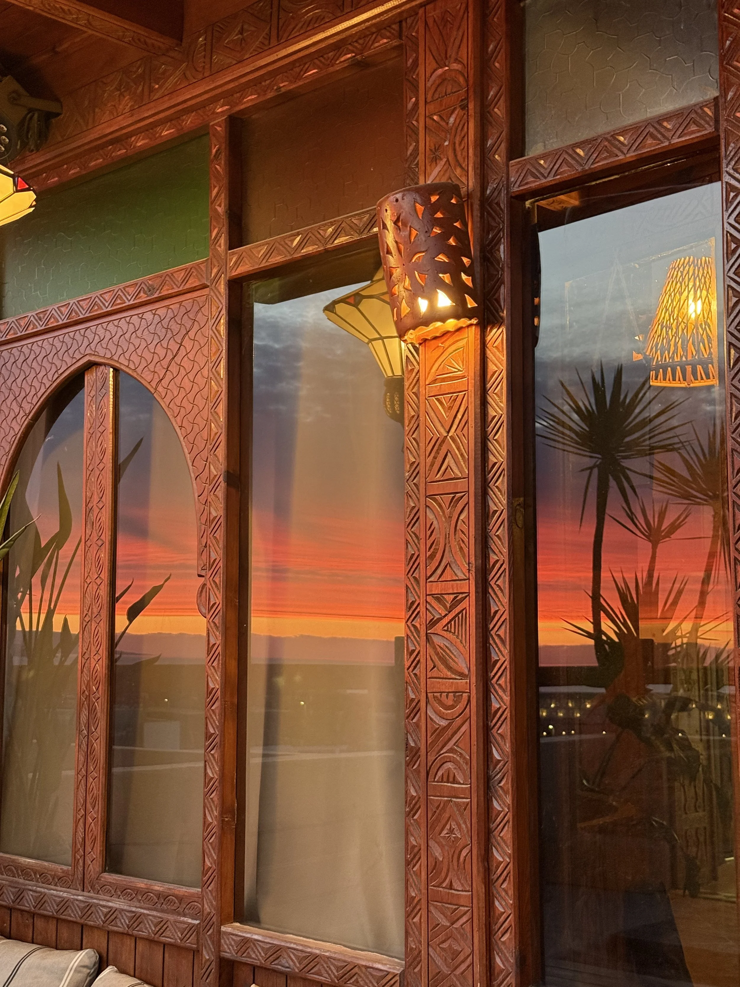 Sunset depuis la guesthouse à Tamraght ou il y a la retraite. 