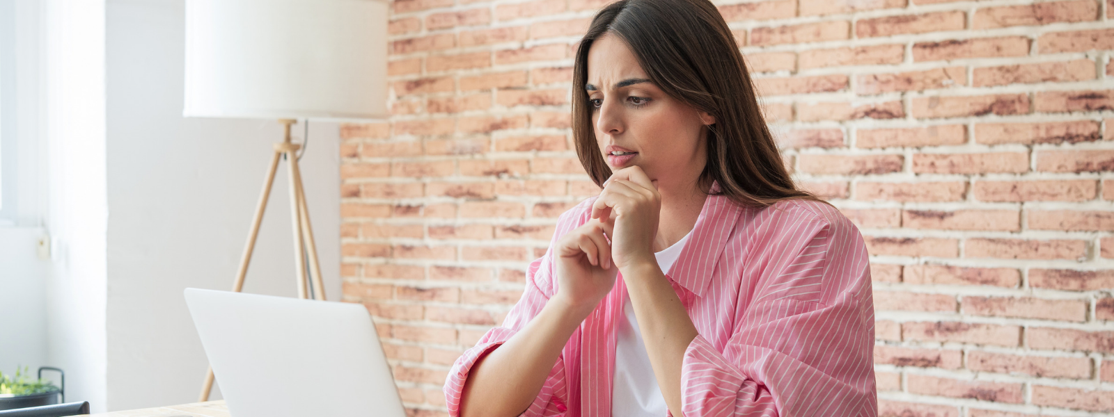 High school student feeling stuck on college essay writing prompt