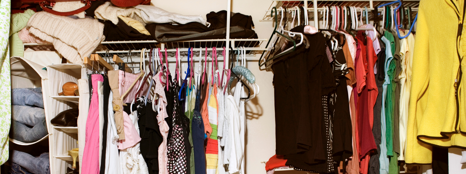 Before photo of a full wardrobe closet for Amplify Declutter's in-home spatial organization and AI recommerce services in Orange County.