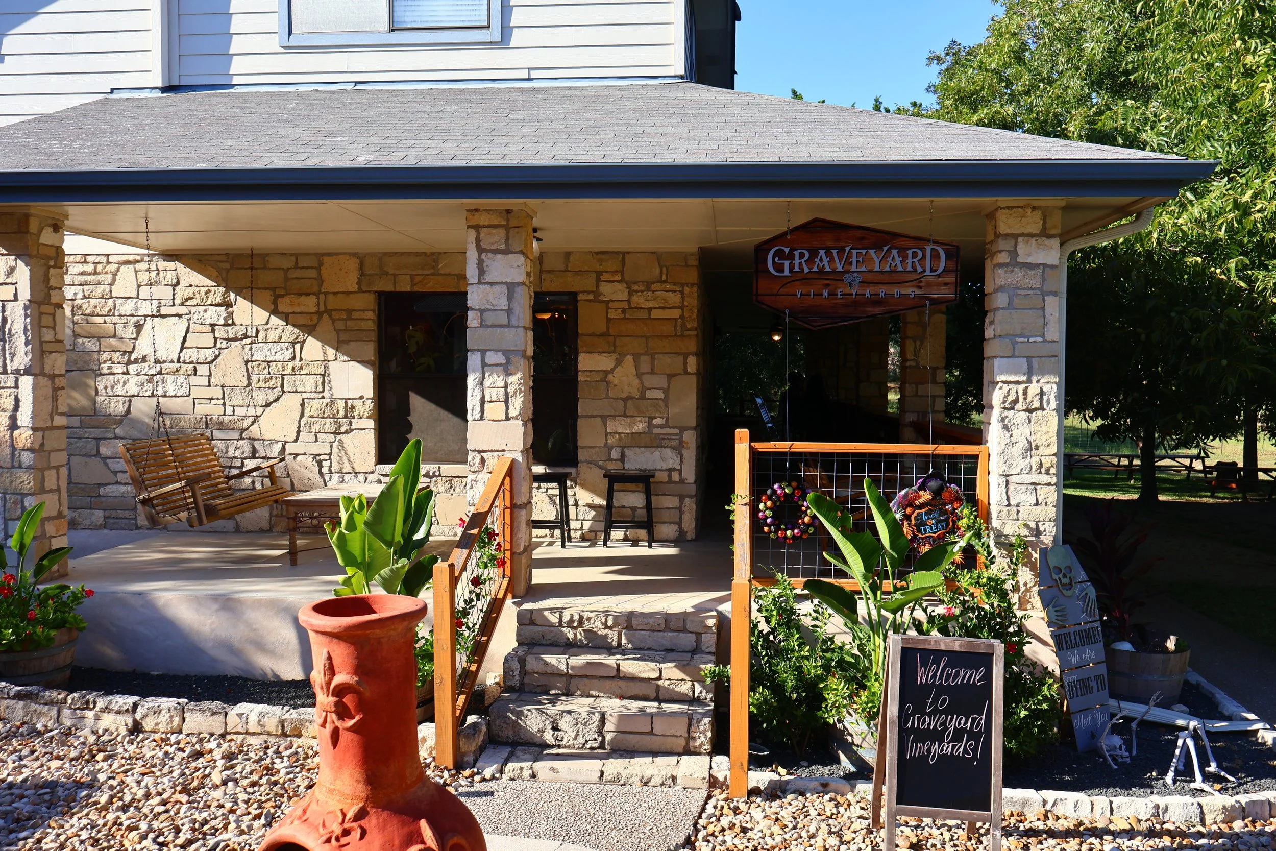 Graveyard winery .JPG