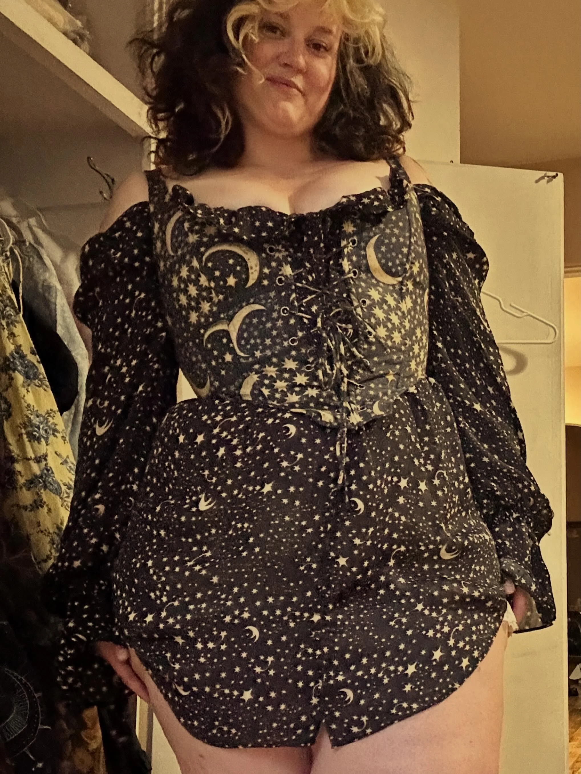 I&rsquo;ve had a lot of friends suggest I share more of my &ldquo;dream author&rdquo; fits. Everything @selkie in this pic after I got a corset I&rsquo;ve been trying to snag. Pic quality is Garbo- it&rsquo;s front facing and at dusk XD