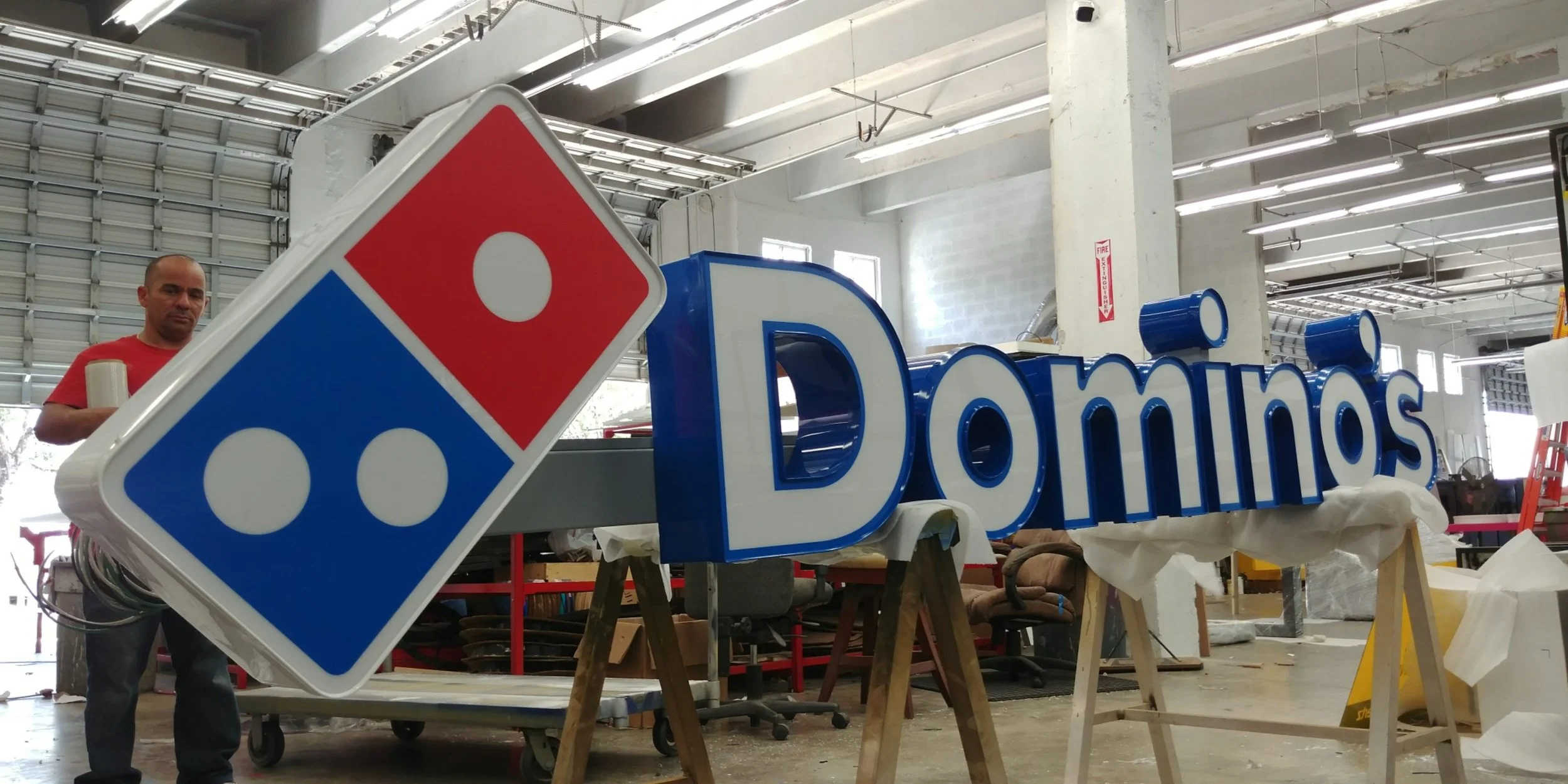 dominos.jpg