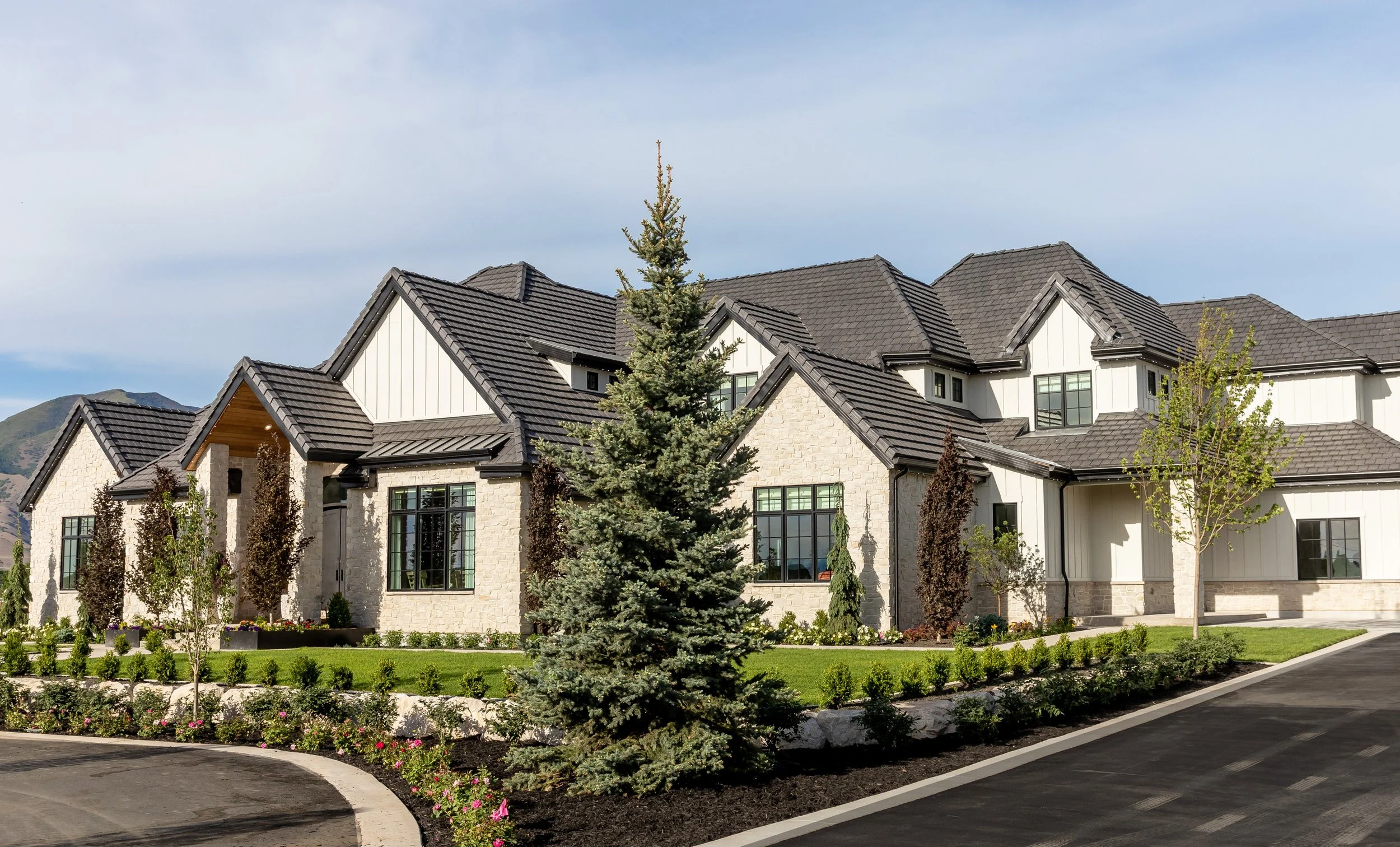 Maplewood Estate - Exterior Front 2.jpg