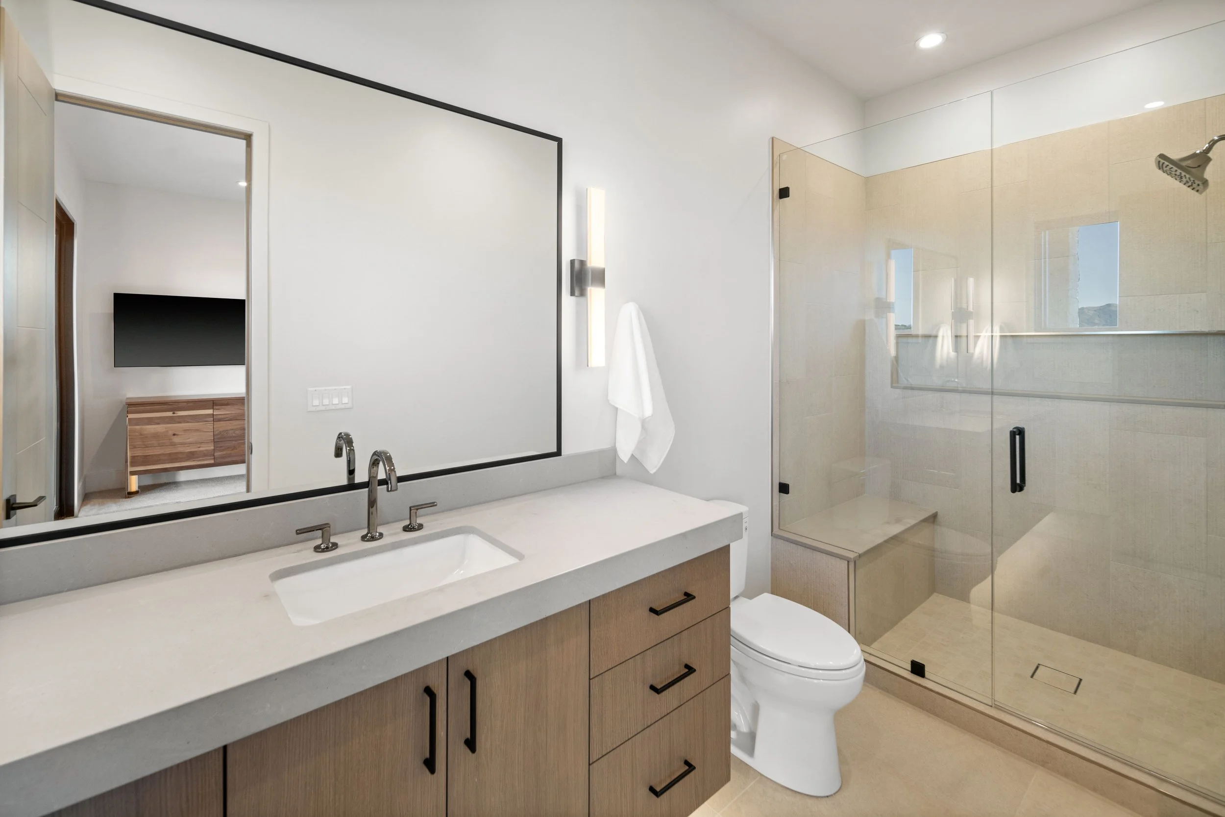 2023 Showcase - Guest Bath 1.jpeg