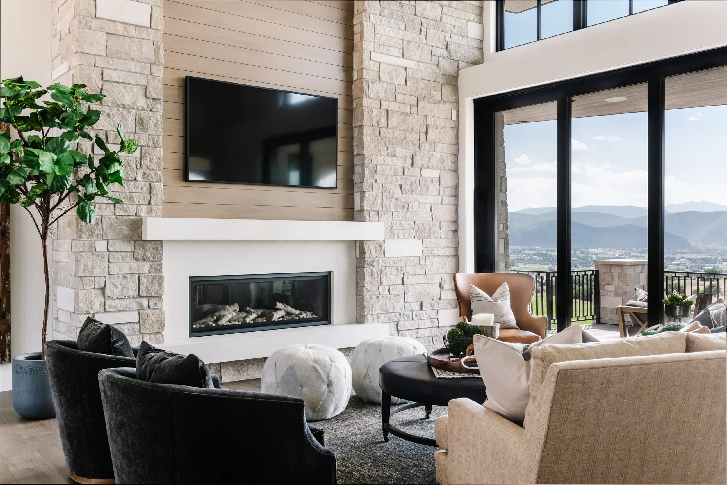 2020 Showcase - Great Room 2.jpeg