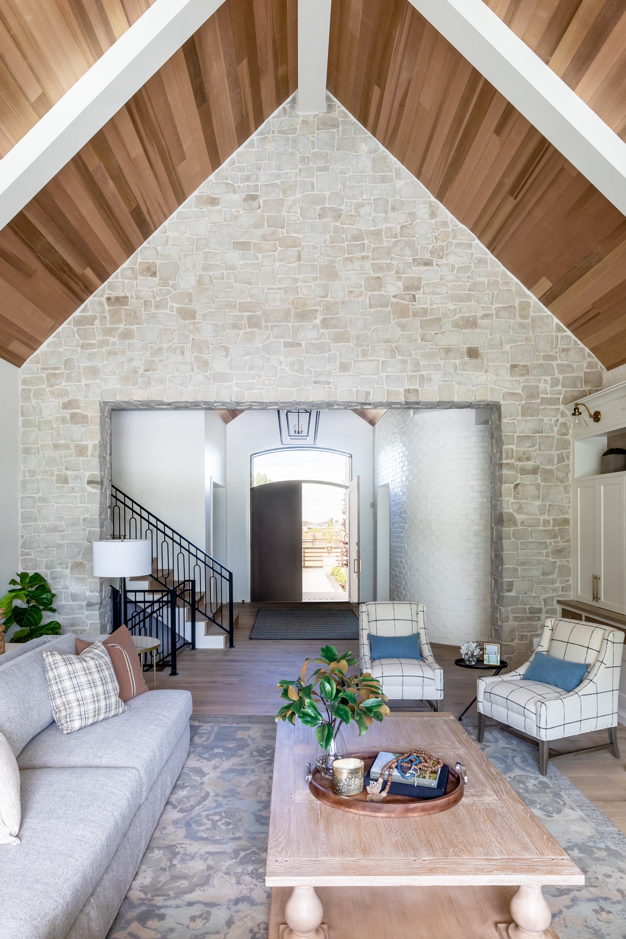 Maplewood Estate - Great Room 2.jpg