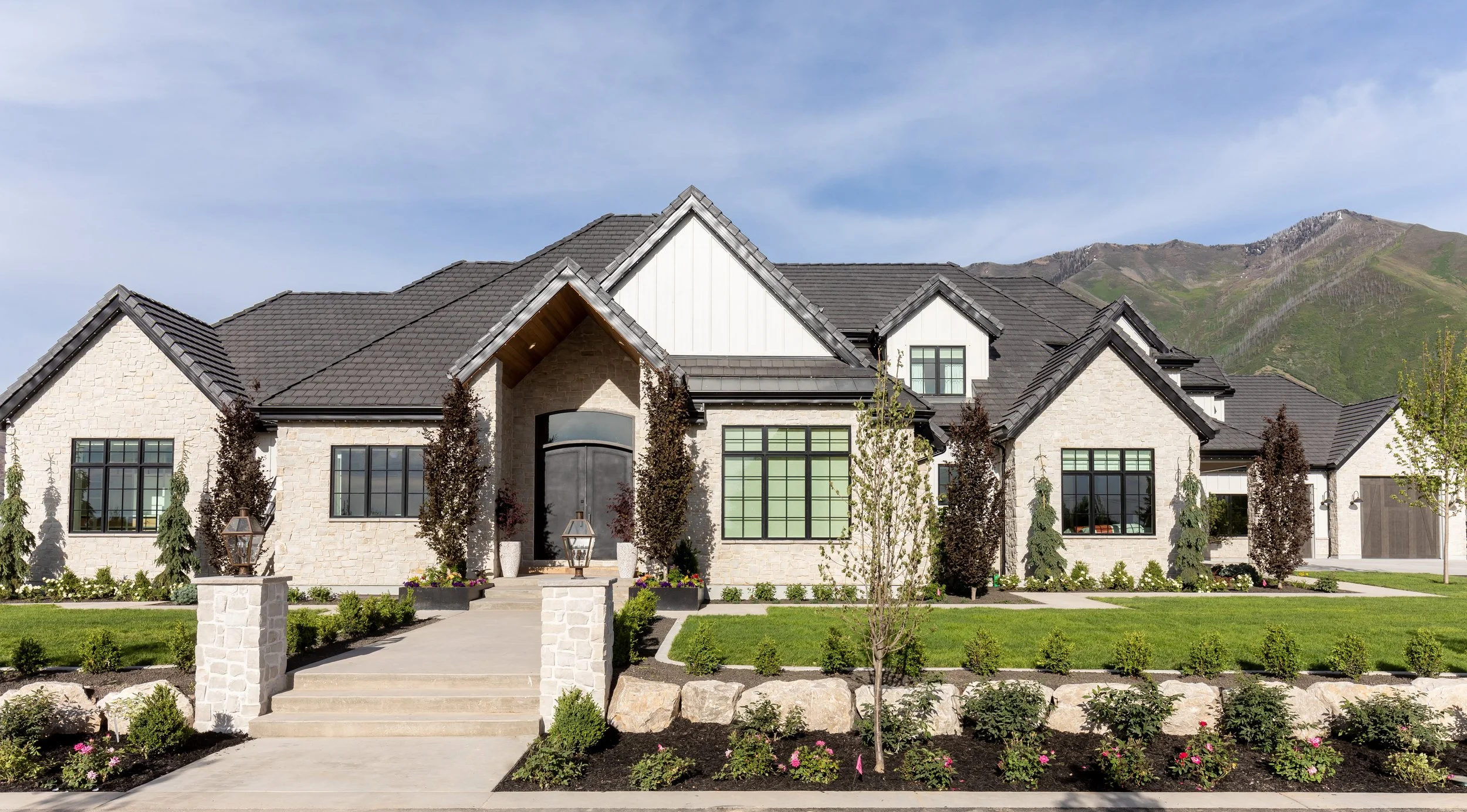 Maplewood Estate - Exterior Front 1.jpg