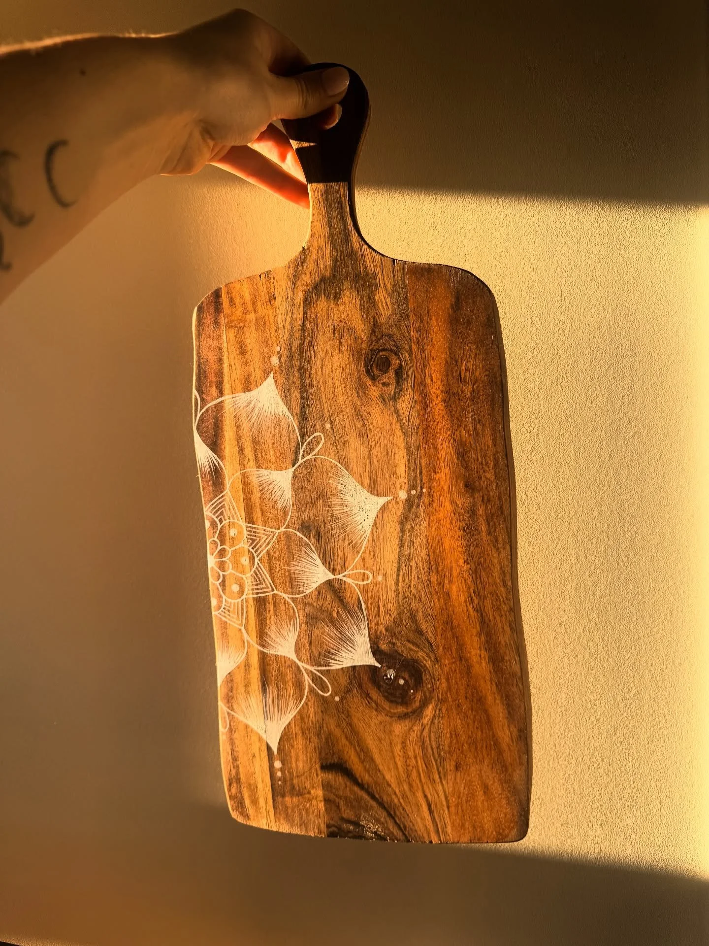 Market season is creeping back in&hellip; and the boards are officially back on the table 🧀👀

I designed this lil cutie over the weekend &mdash; one of many I&rsquo;m slowly creating behind the scenes to prep for upcoming markets.

I&rsquo;ve misse