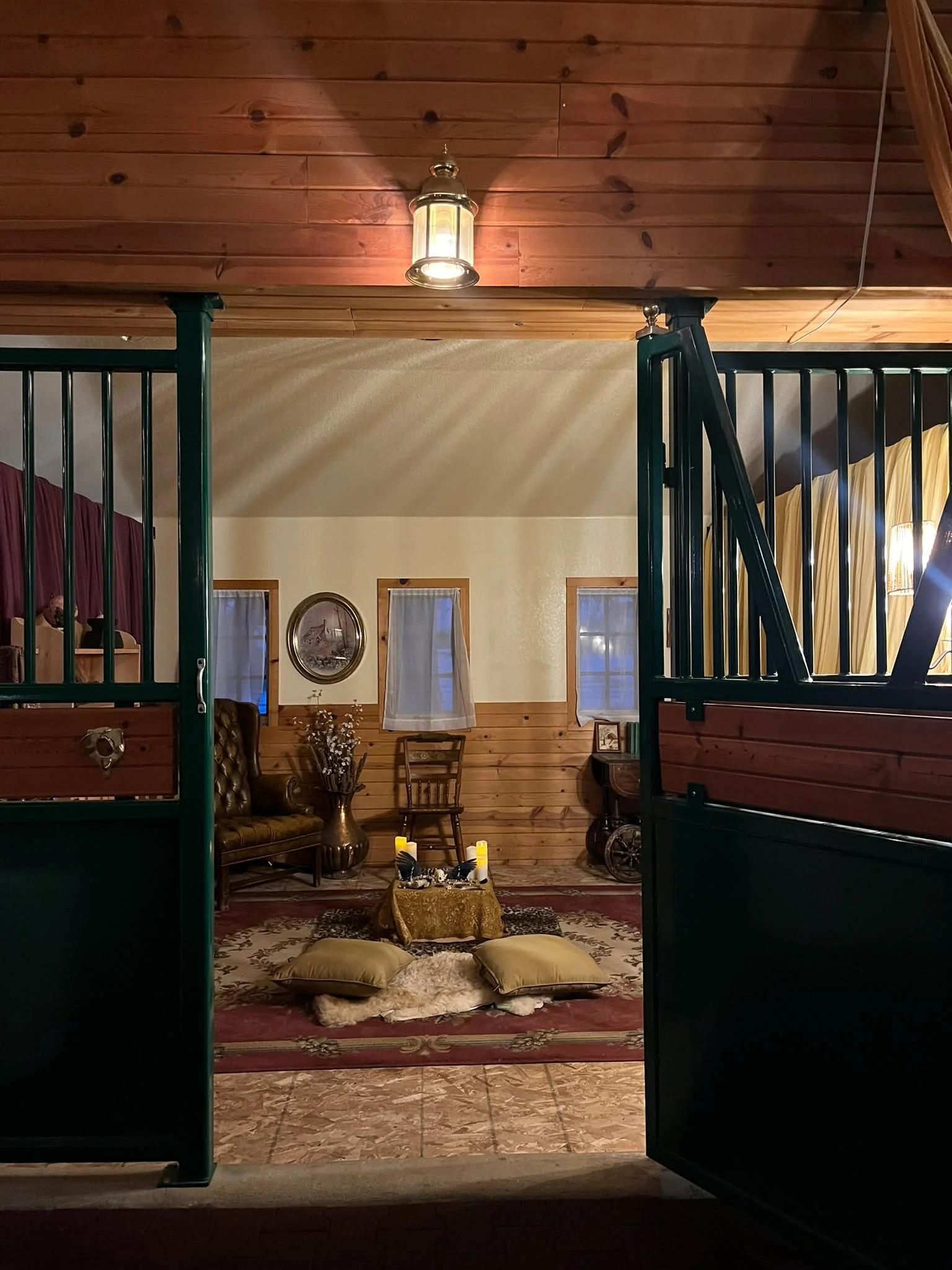 Tonight's the night! 
Tacos. Care. Community. Yellow Barn Farm.

This is what it looks like inside the stalls &mdash; @leah.maye.healing healing set up for Family Constellations &amp; Somatic Work. A horse stall transformed into the kind of space tha