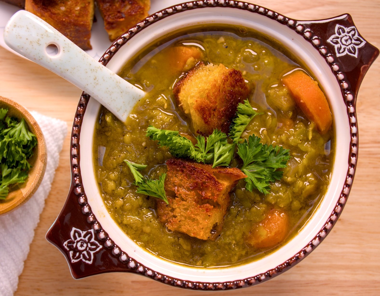 Smoky Vegetarian Split Pea Soup