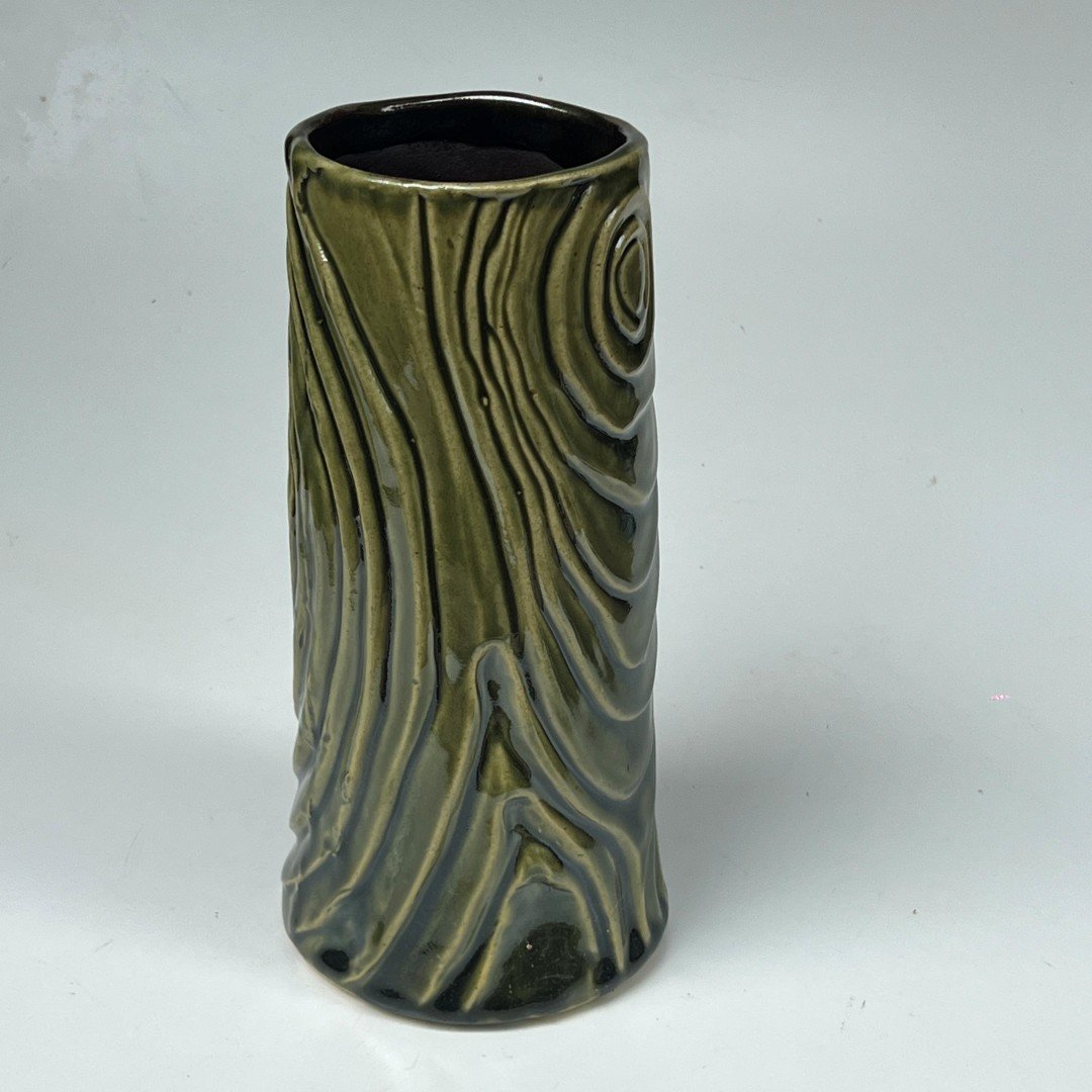Contour series cylinder vase (1).JPEG