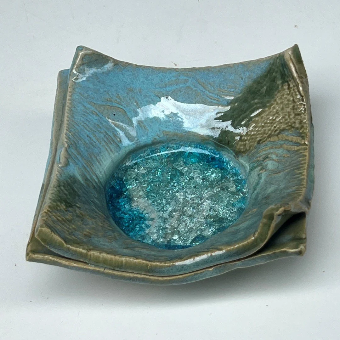 ash tray with crackles (4).JPEG