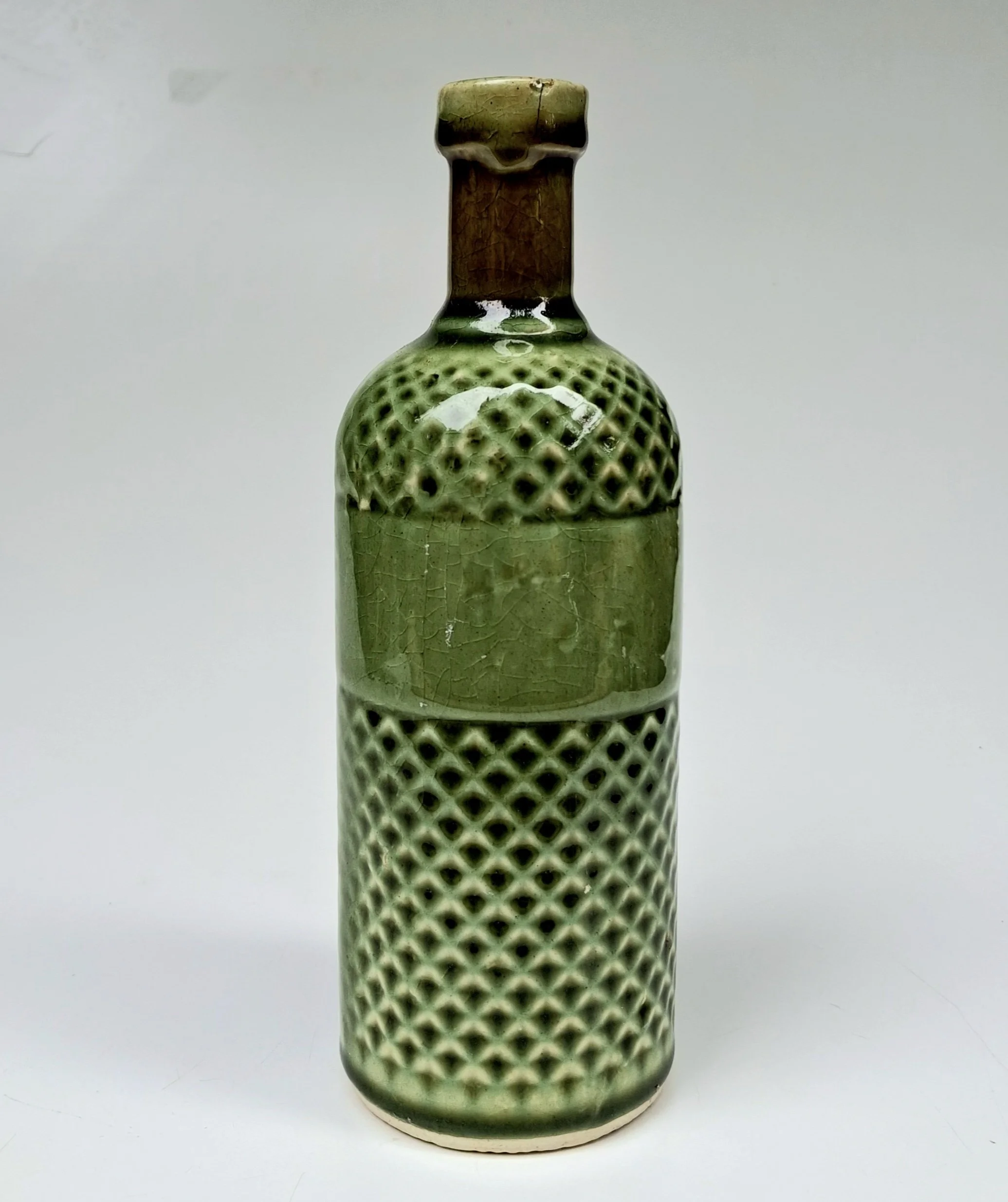 Bottle round Textured - 8.5" in height