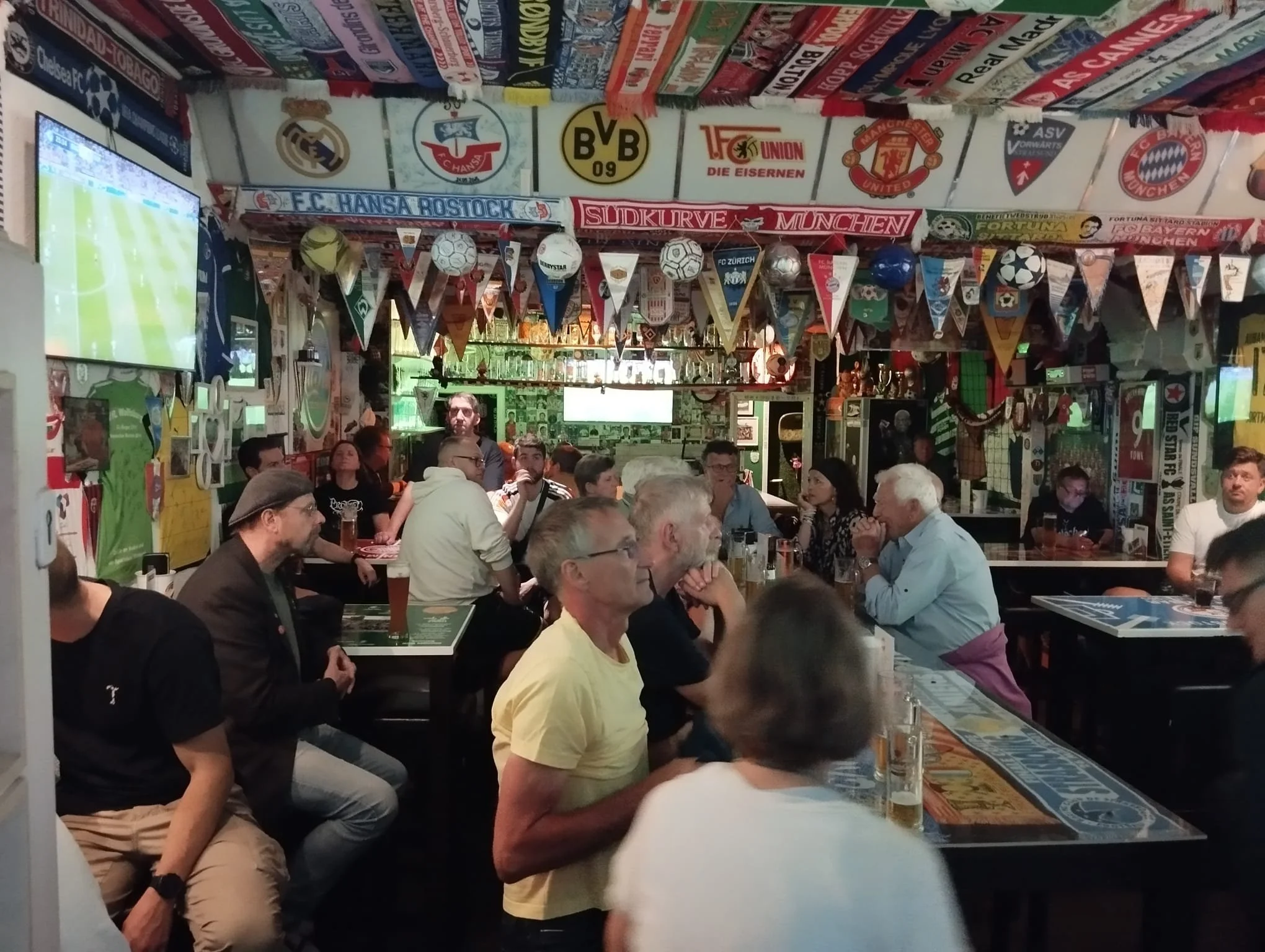 Bundesliga, Eishockey, Afrika-Cup Amateurfußball und Profi-BOxen