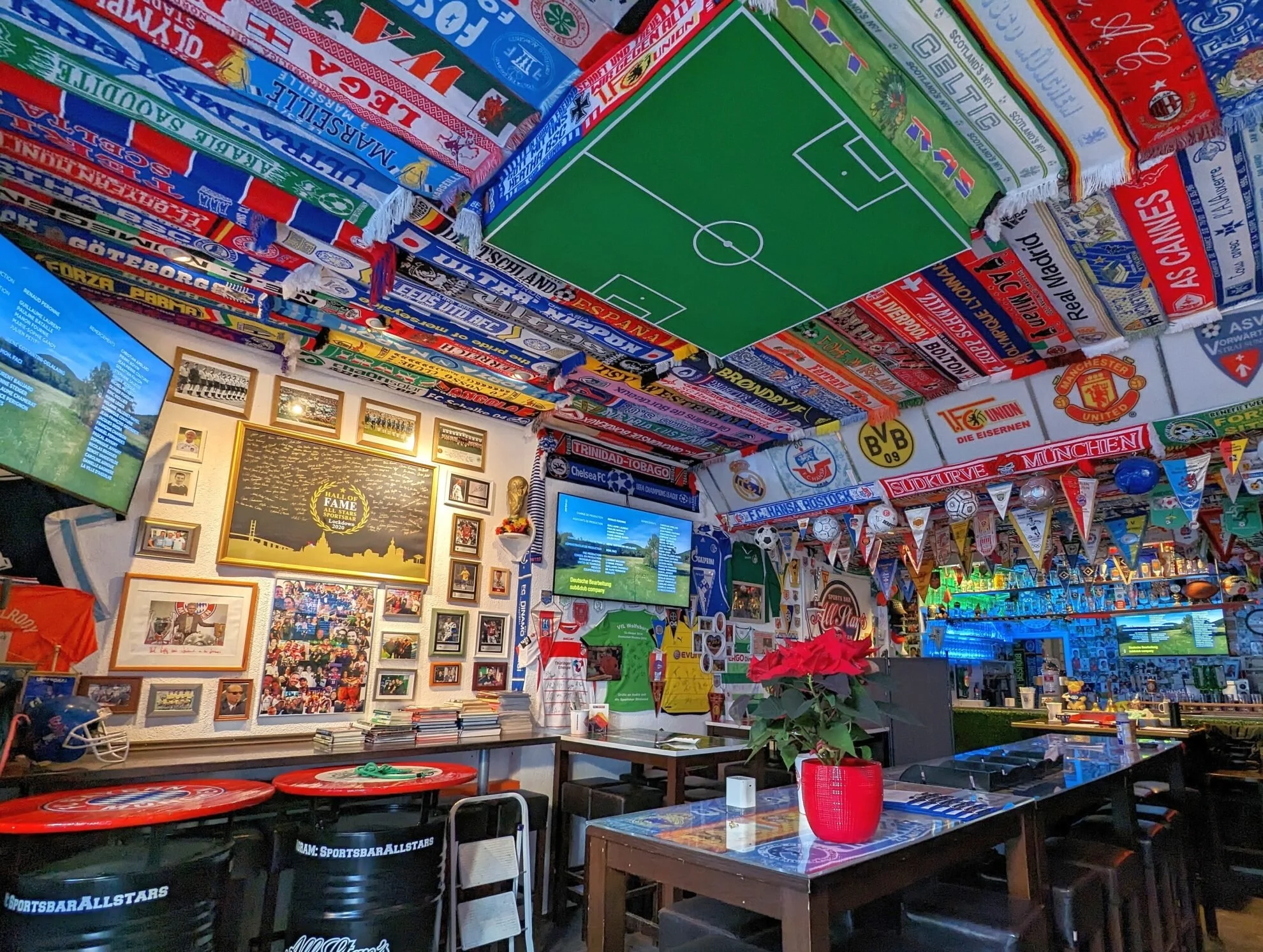 DFB-Pokal: Leverkusen - Pauli und englischer Liga-Pokal