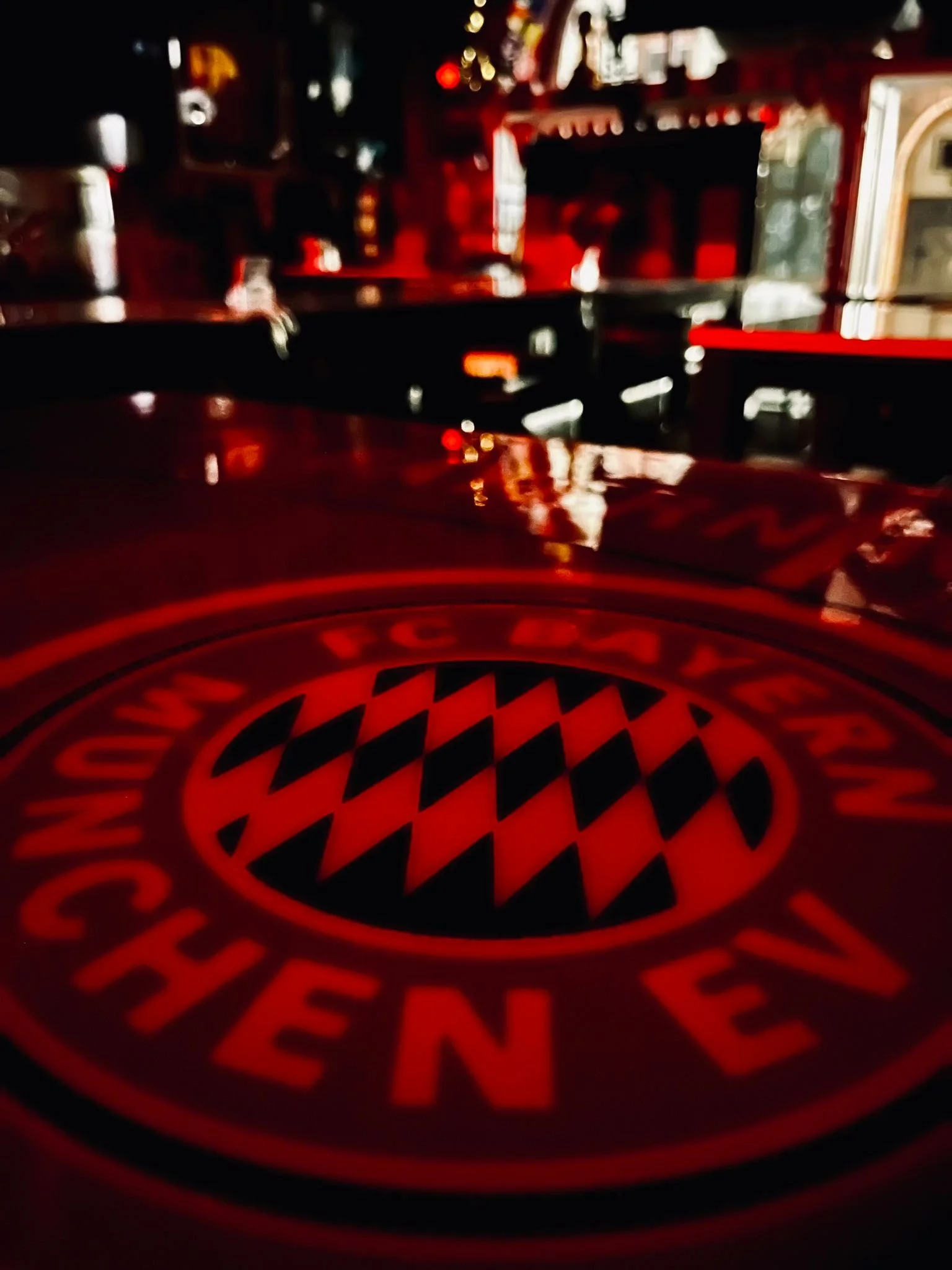 Bayern - Stuttgart, City - Arsenal u.a.