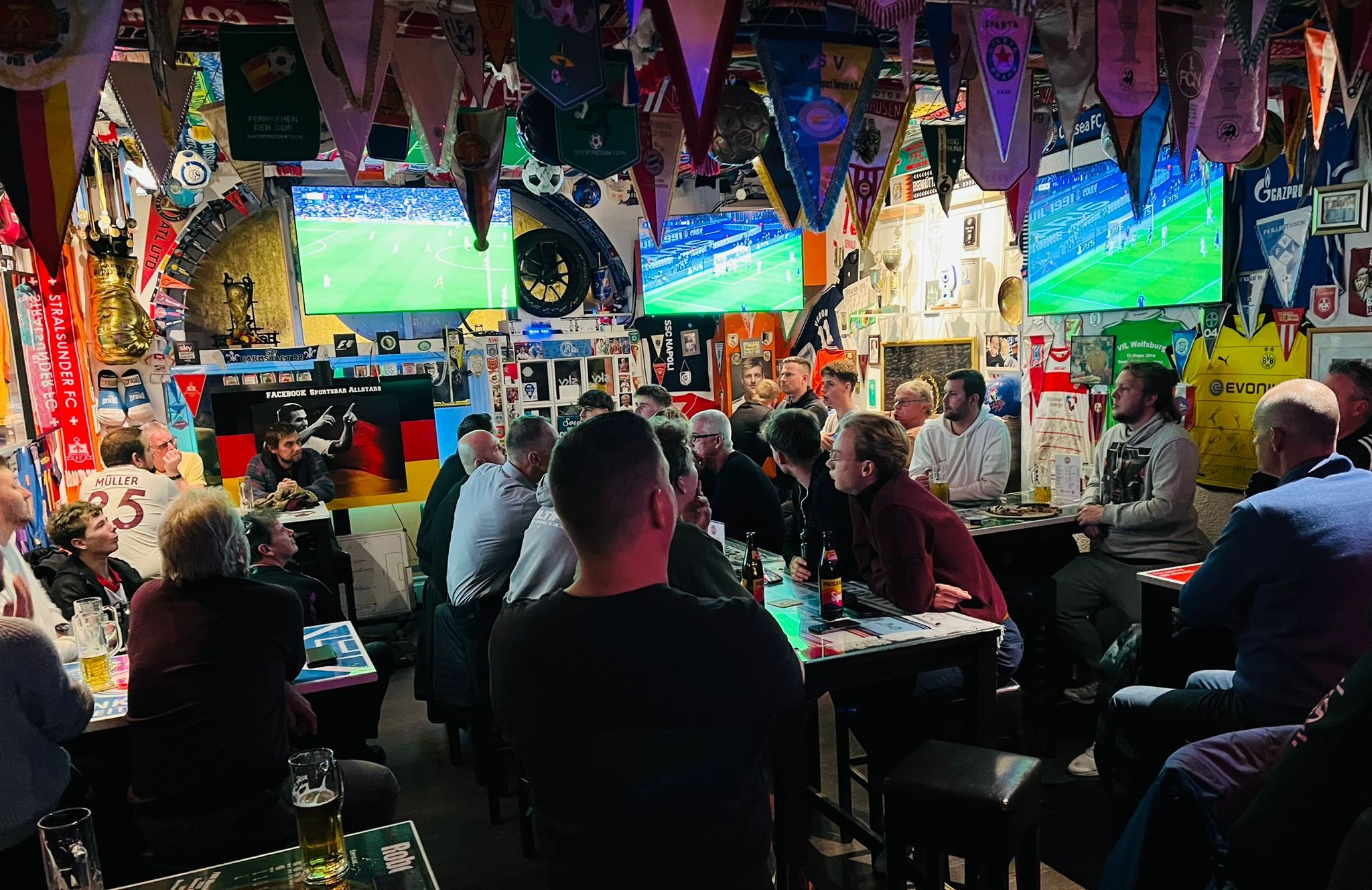 STadionbier-Tasting / Norwegen - ENgland