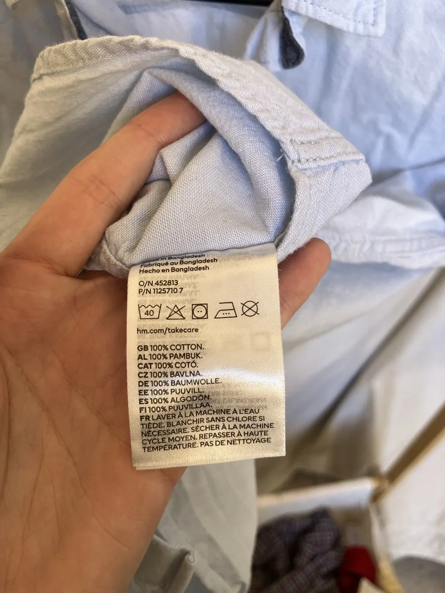 Blue%20short%20sleeve%20button%20up%20H%26M%20fabric%20tag.jpg