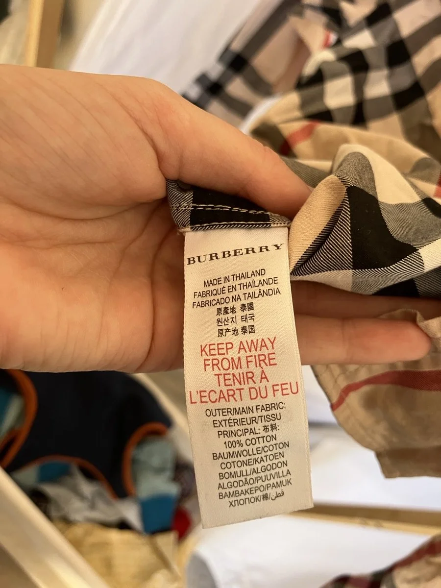 burberry%20button%20up%20fabric%20tag.jpg