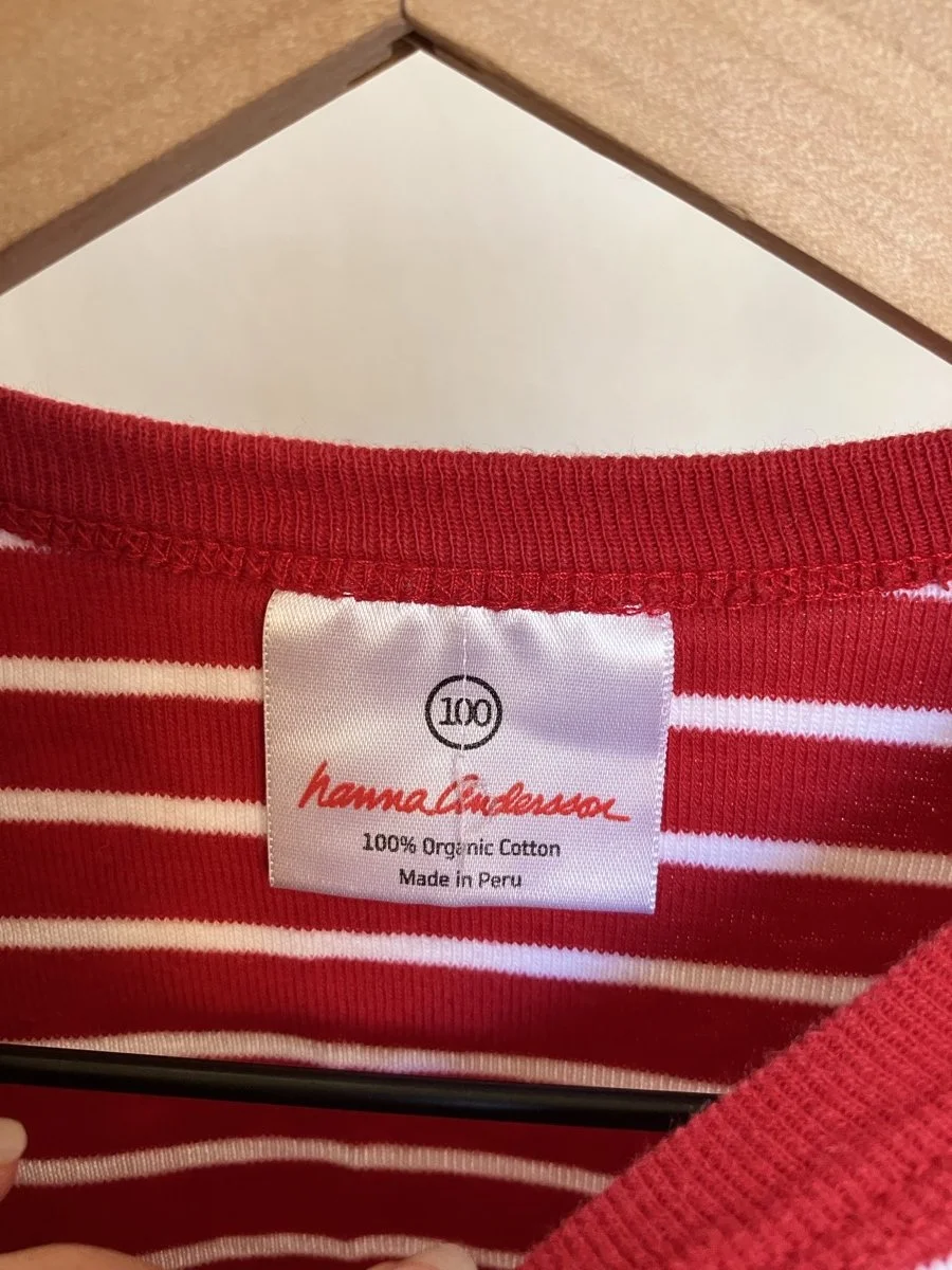 hanna%20andersson%20red%20and%20white%20striped%20long%20sleeve%20brand%20tag.jpg