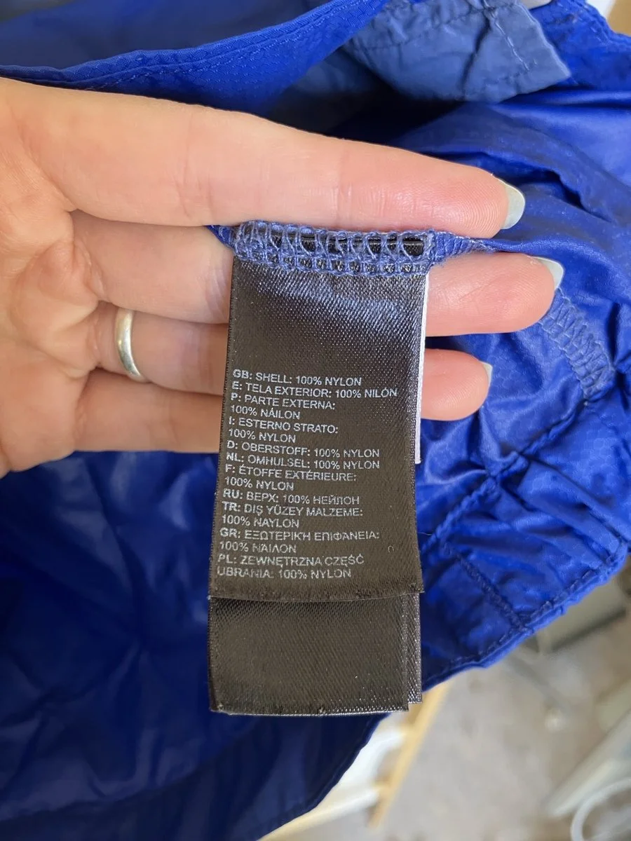 northface%20long%20sleeve%20zip%20up%20fabric%20tag.jpg