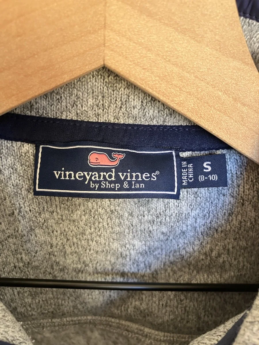 vineyard%20vines%20zip%20up%20brand%20tag.jpg