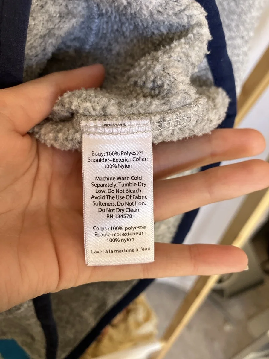 vineyard%20vines%20zip%20up%20fabric%20tag.jpg