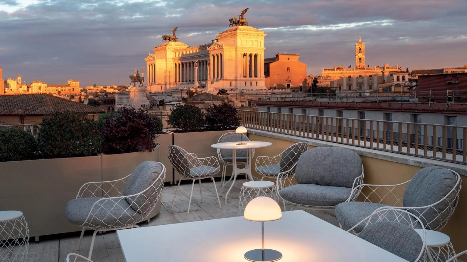 Magis_Radisson_Collection_Hotel_pina_contract_03-1550x870.jpg