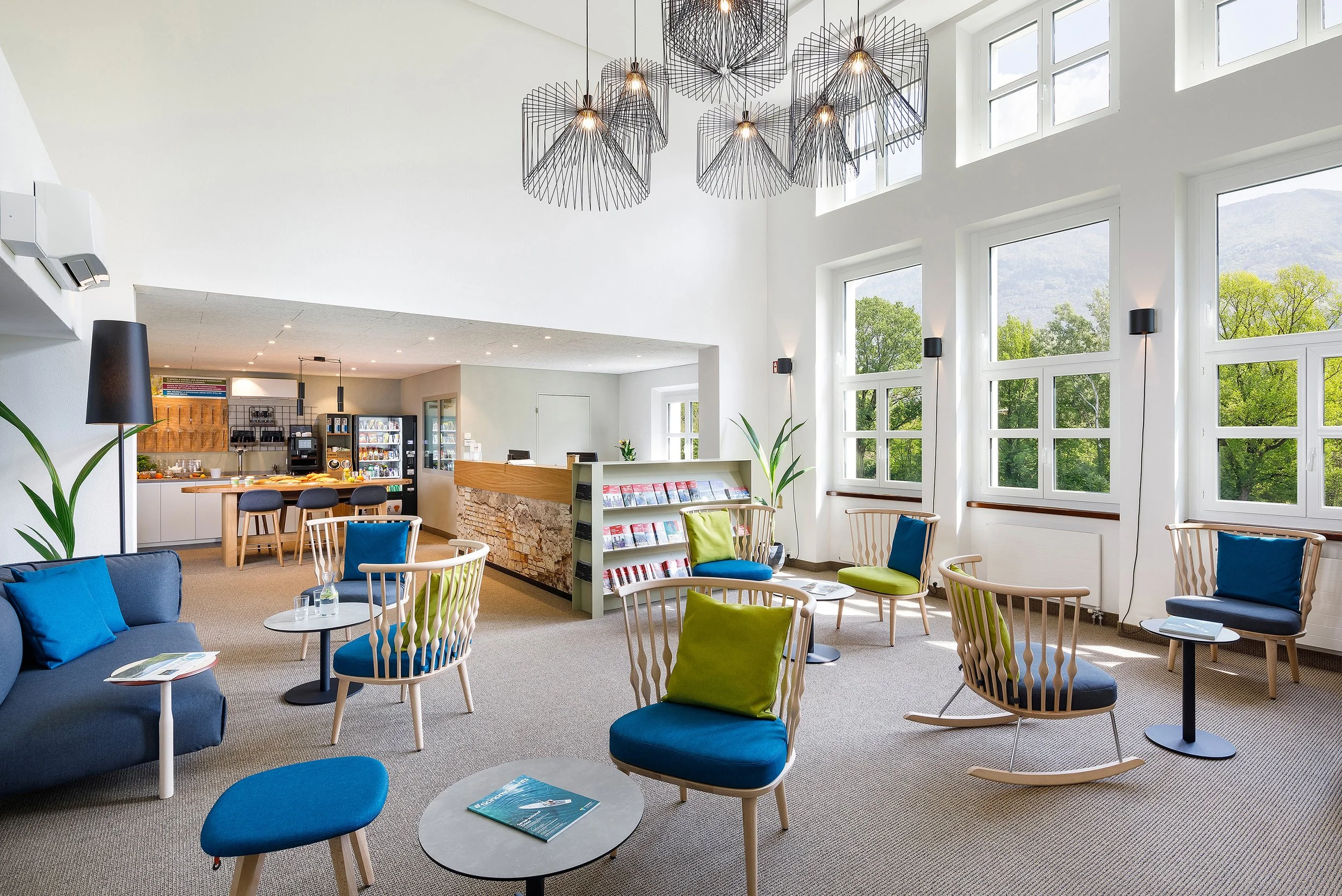 Hotel_Bellinzona_Sud_2018_Lobby_Lounge_HotelFotograf.ch_Jeronimo_Vilaplana_01.jpg