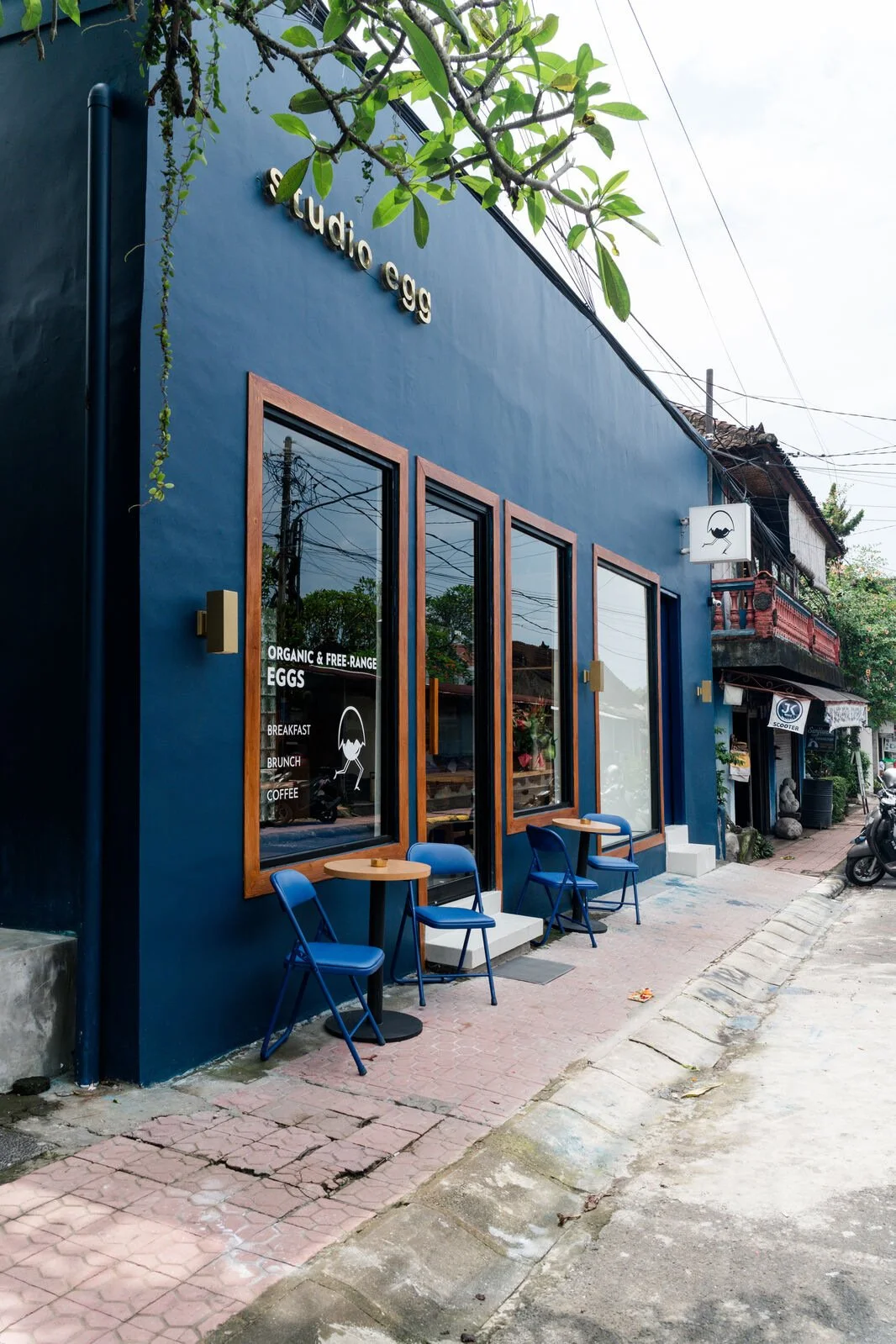 Studio Egg Bali — 14-seat organic cafe in Peliatan Ubud