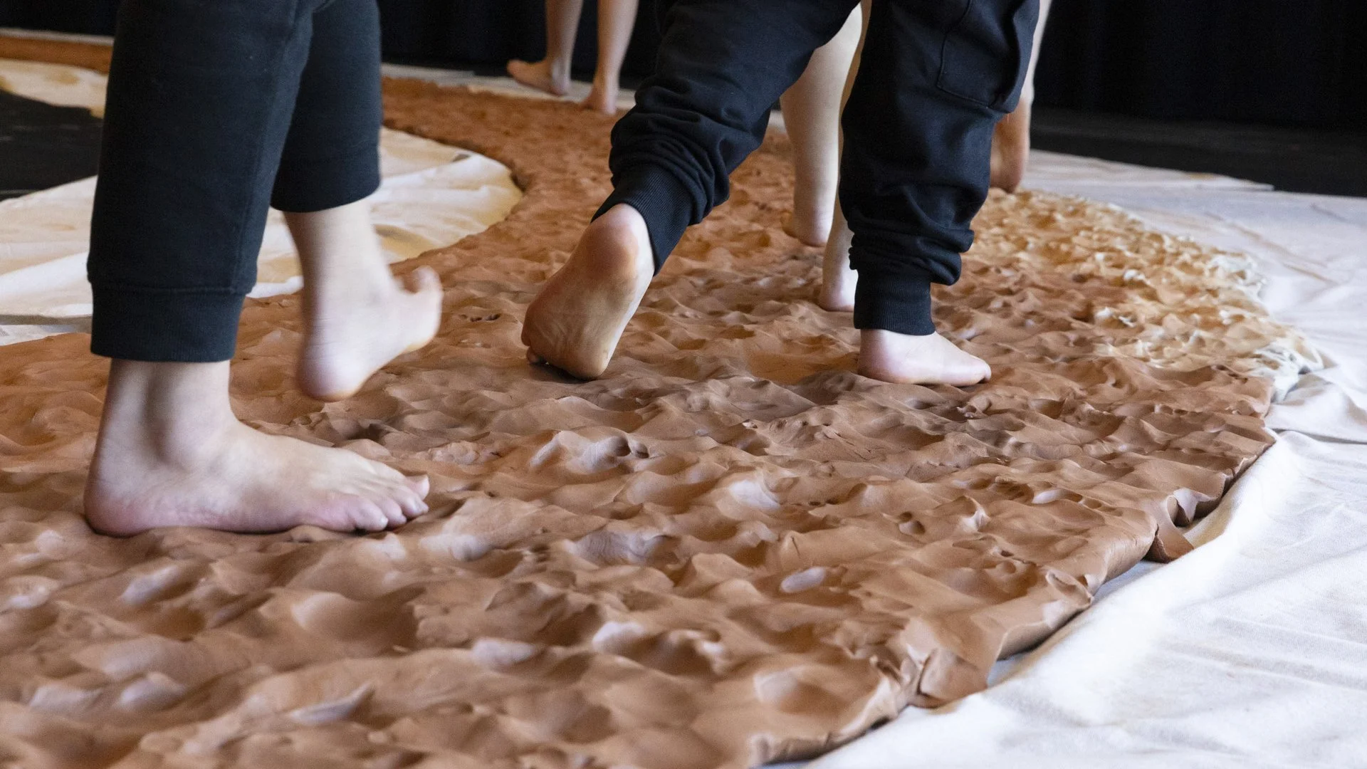 Grounding: Belinda Smith