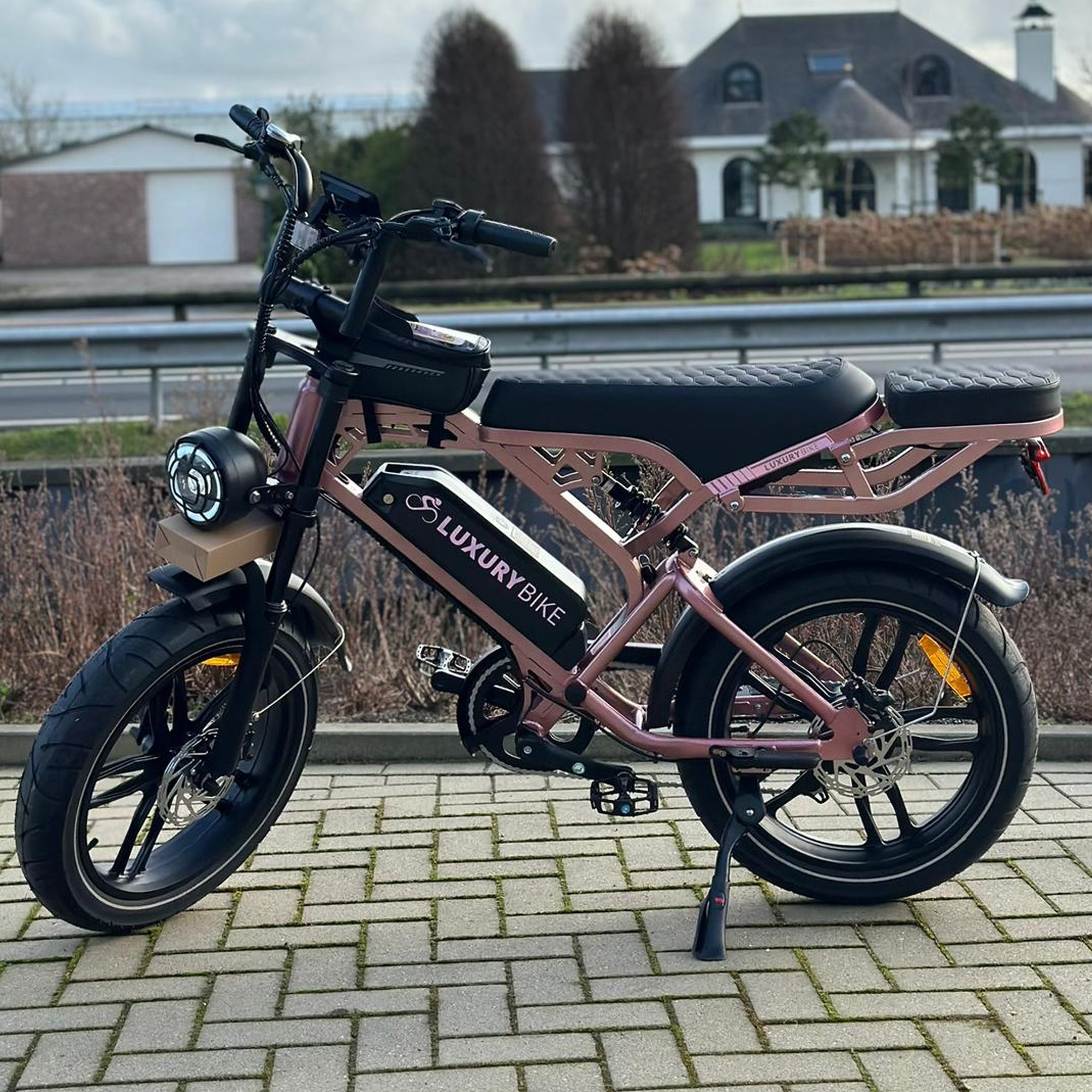 lux8.jpg