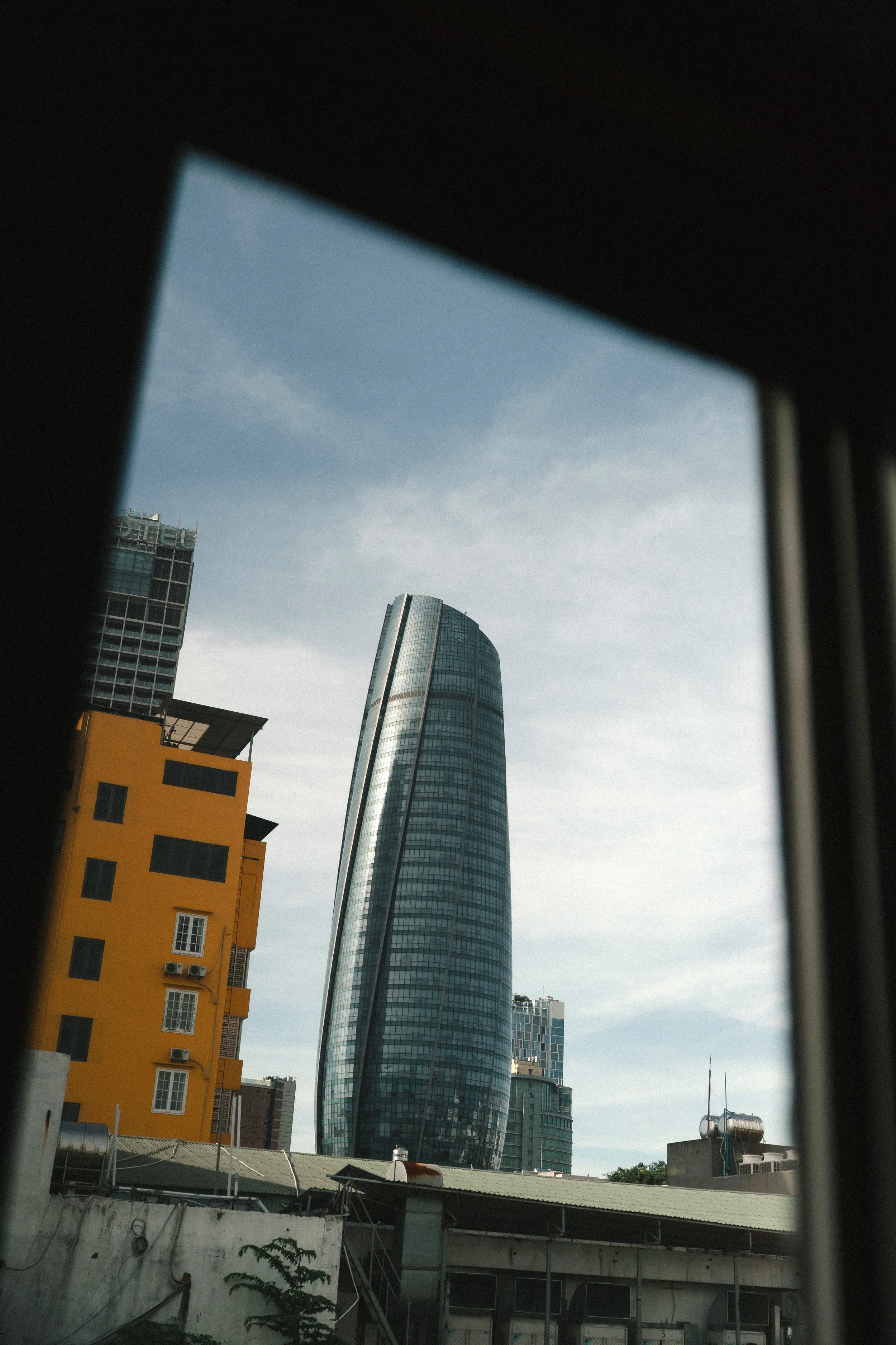 LUAN & HAN CER 528.JPG