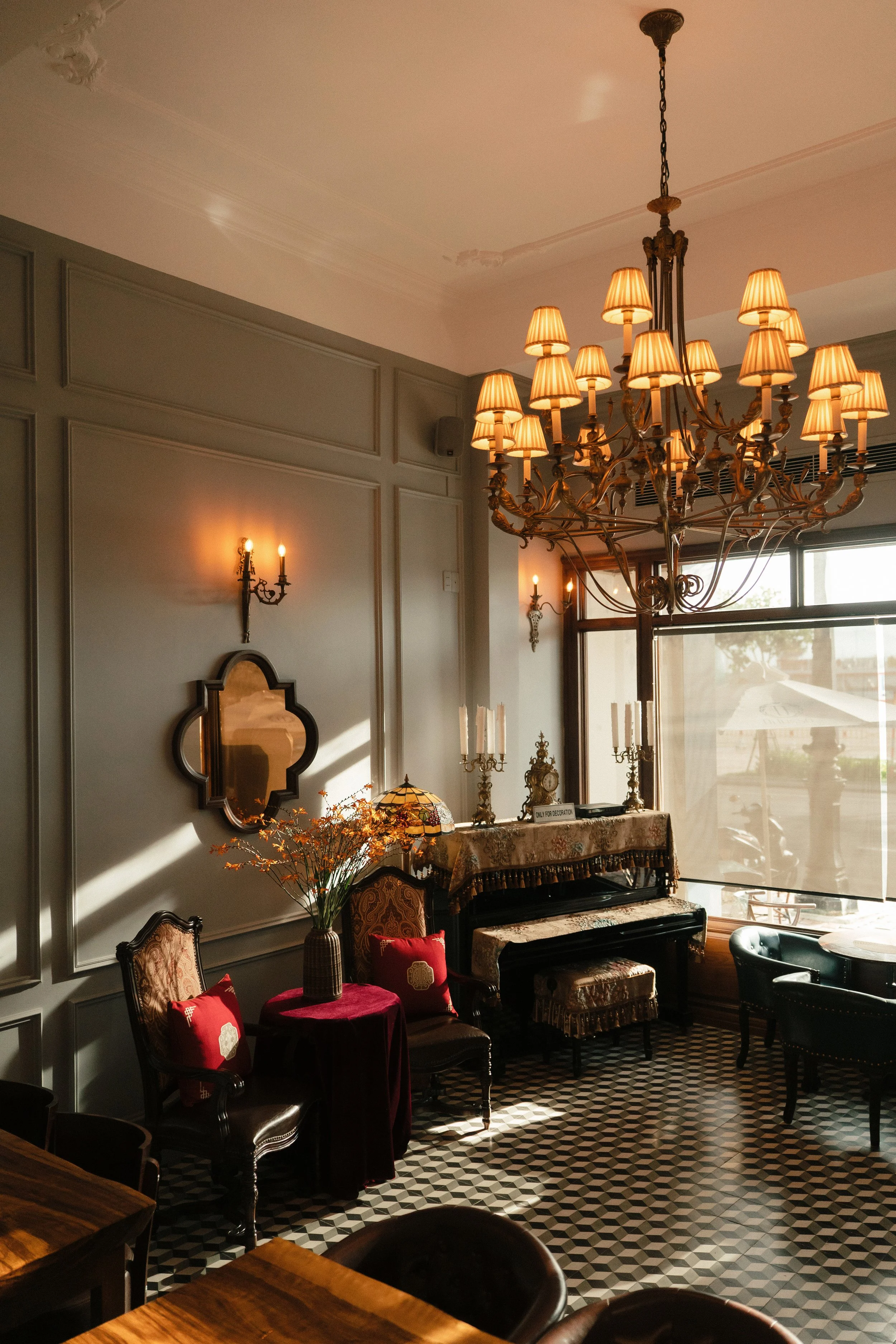 LUAN & HAN CER 384.JPG