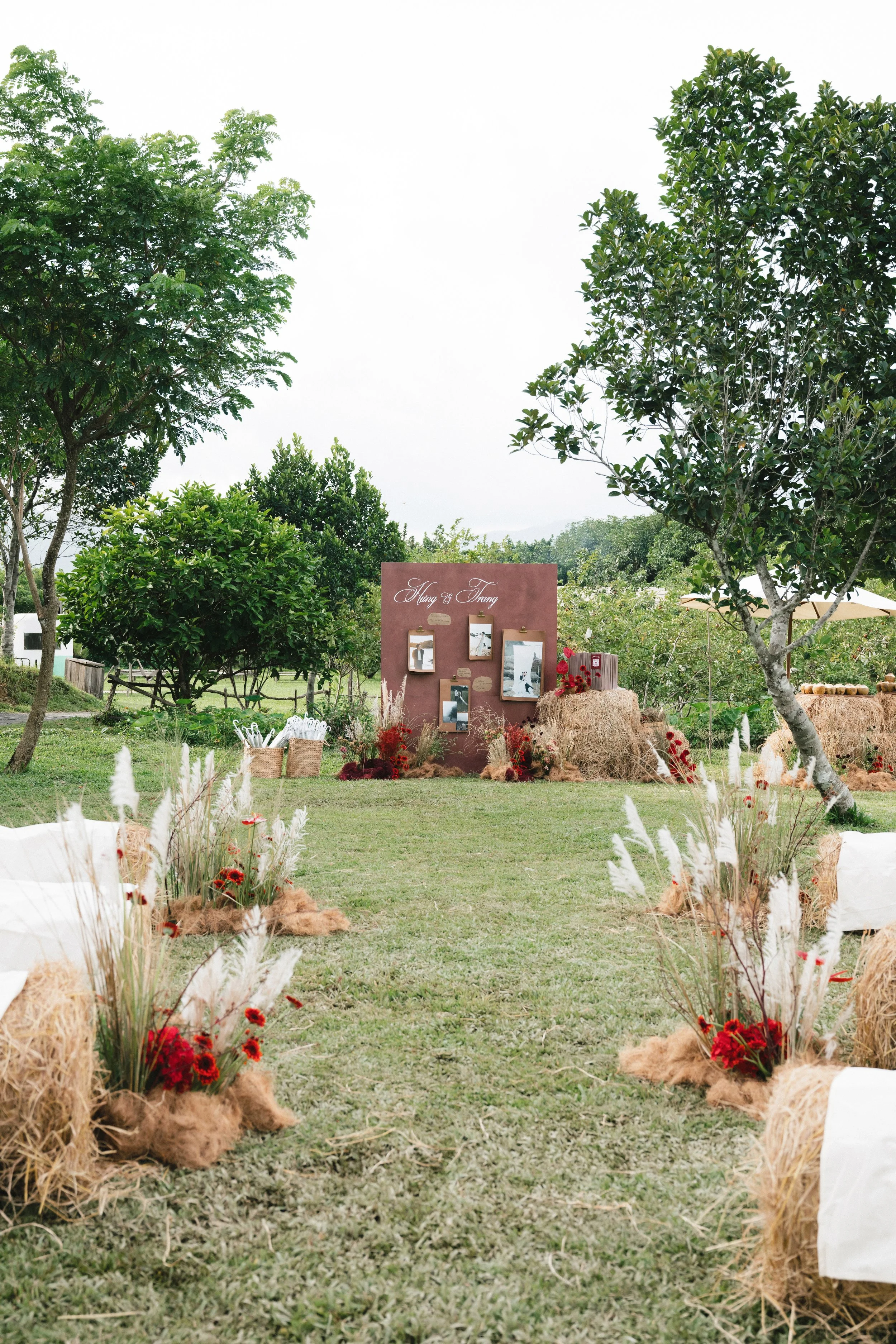 DES TRANG & HUNG 1941.jpg