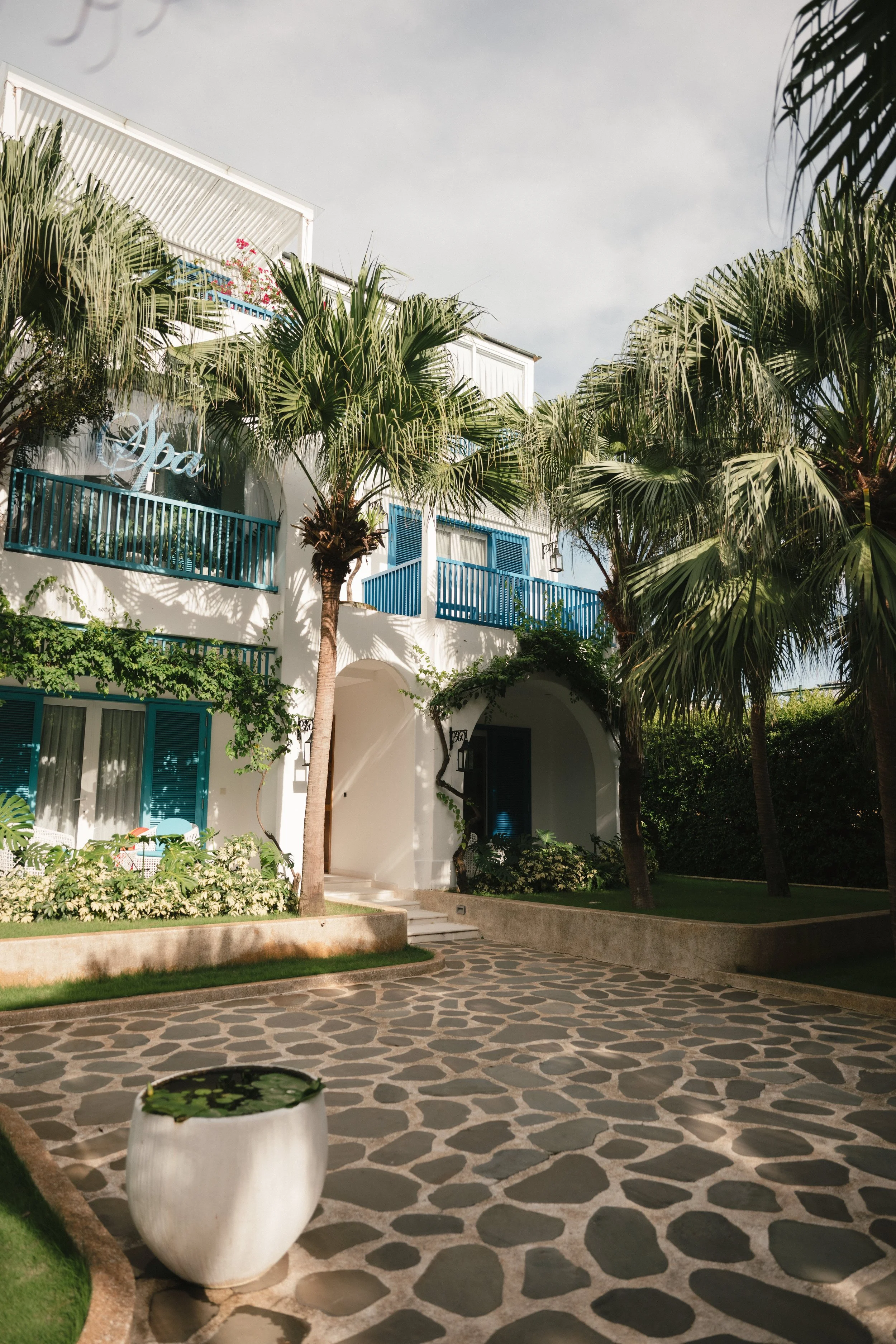 LUAN & HAN CER 5541.JPG