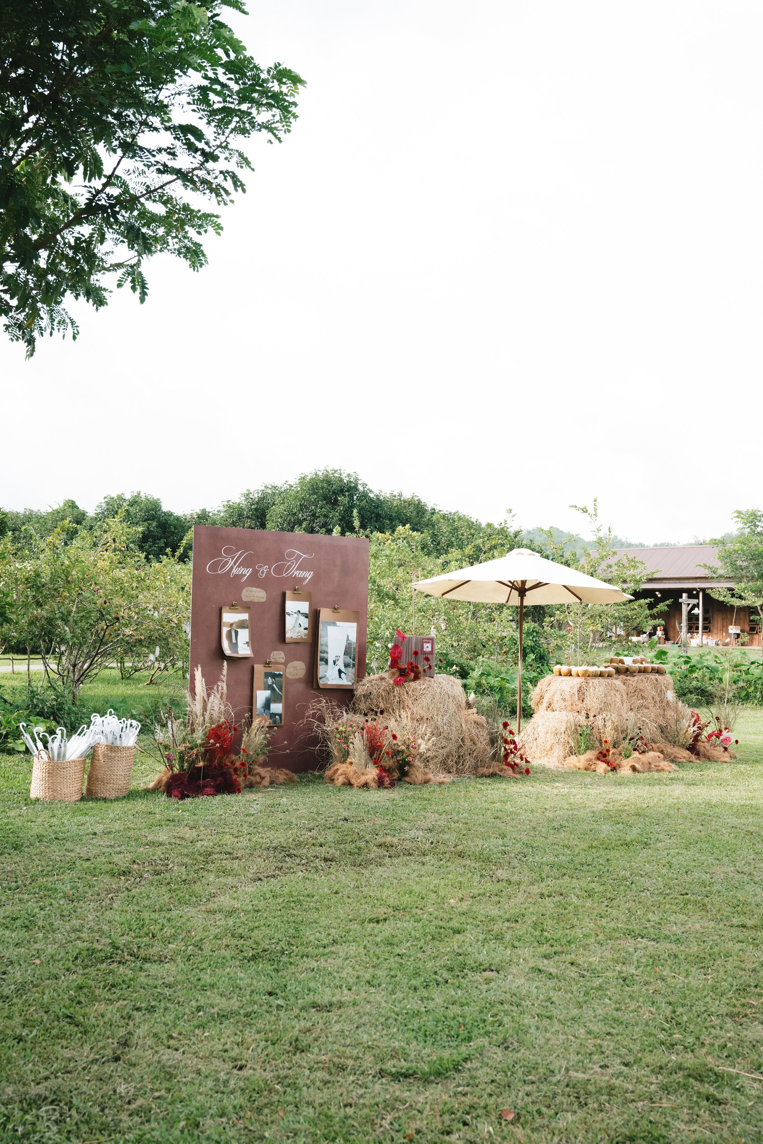 DES TRANG & HUNG 1909.jpg